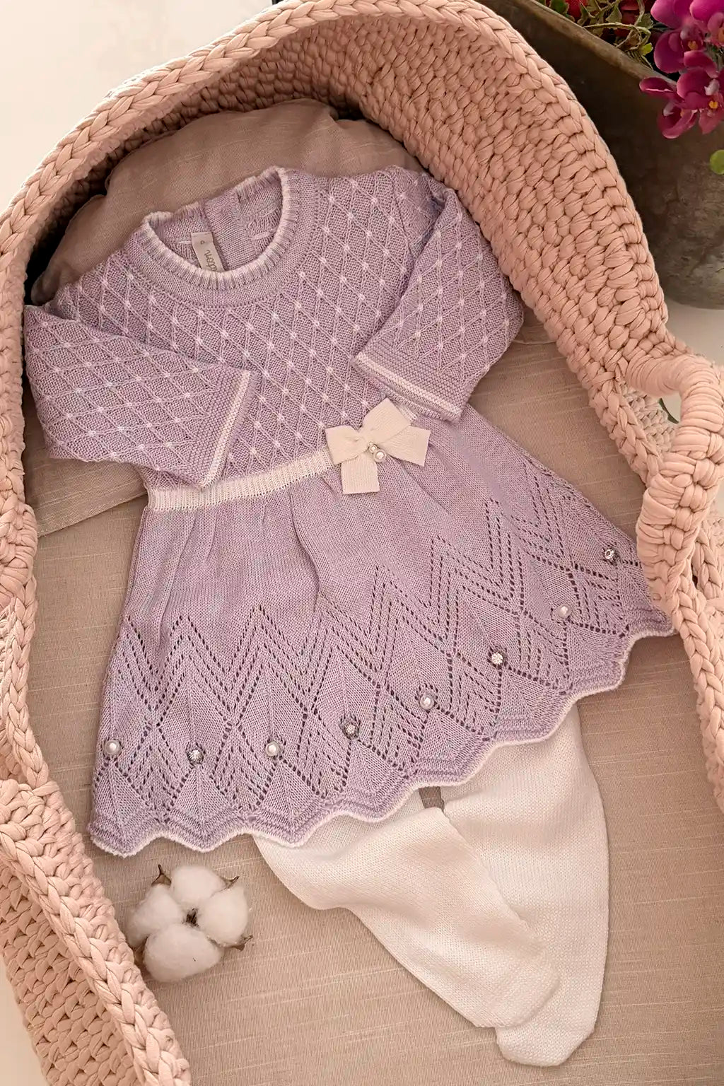 Saída de Maternidade Vestido Casinha de Abelha Lilás — foto 3