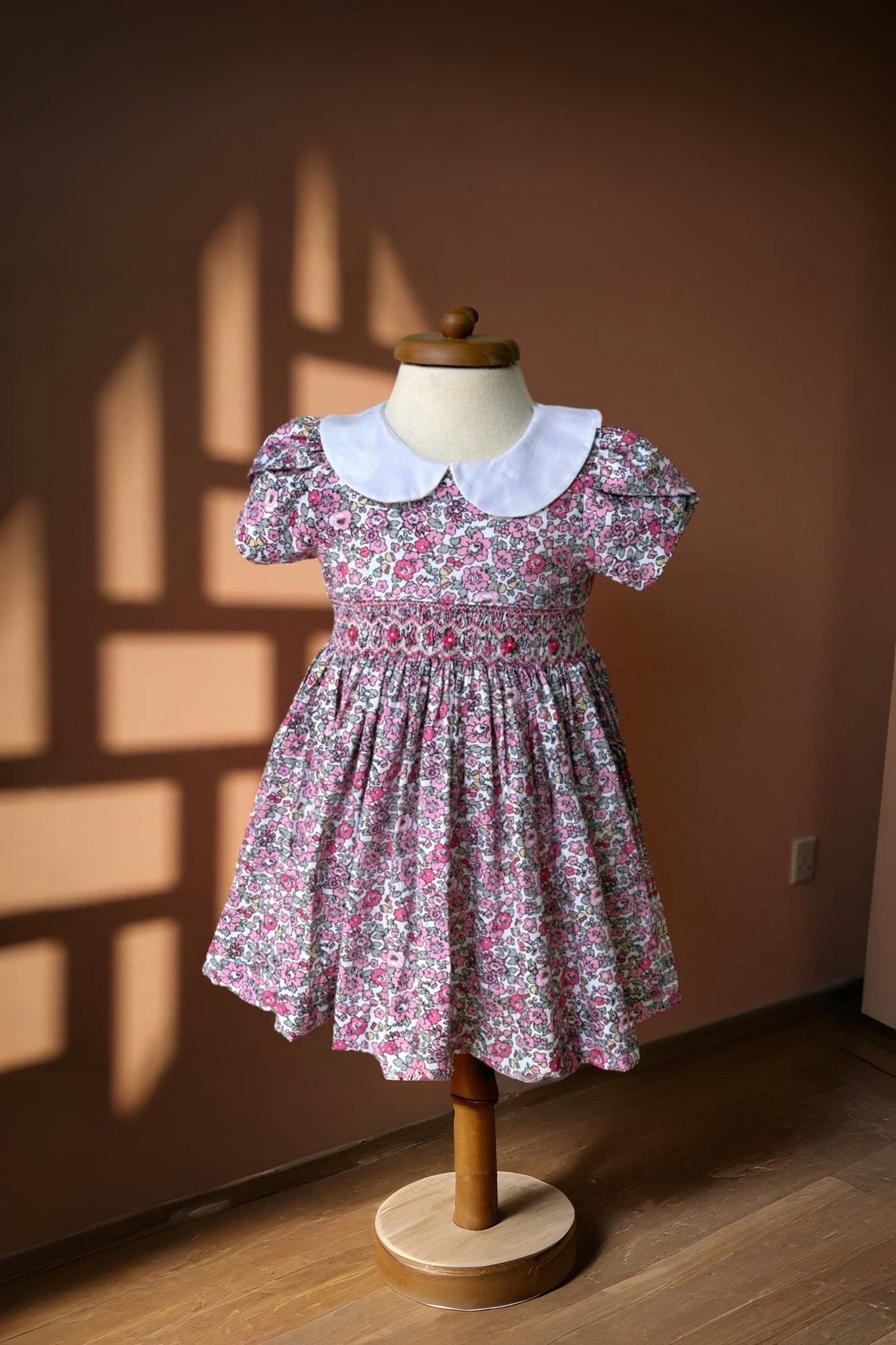 Vestido Casinha de Abelha Floral Liberty