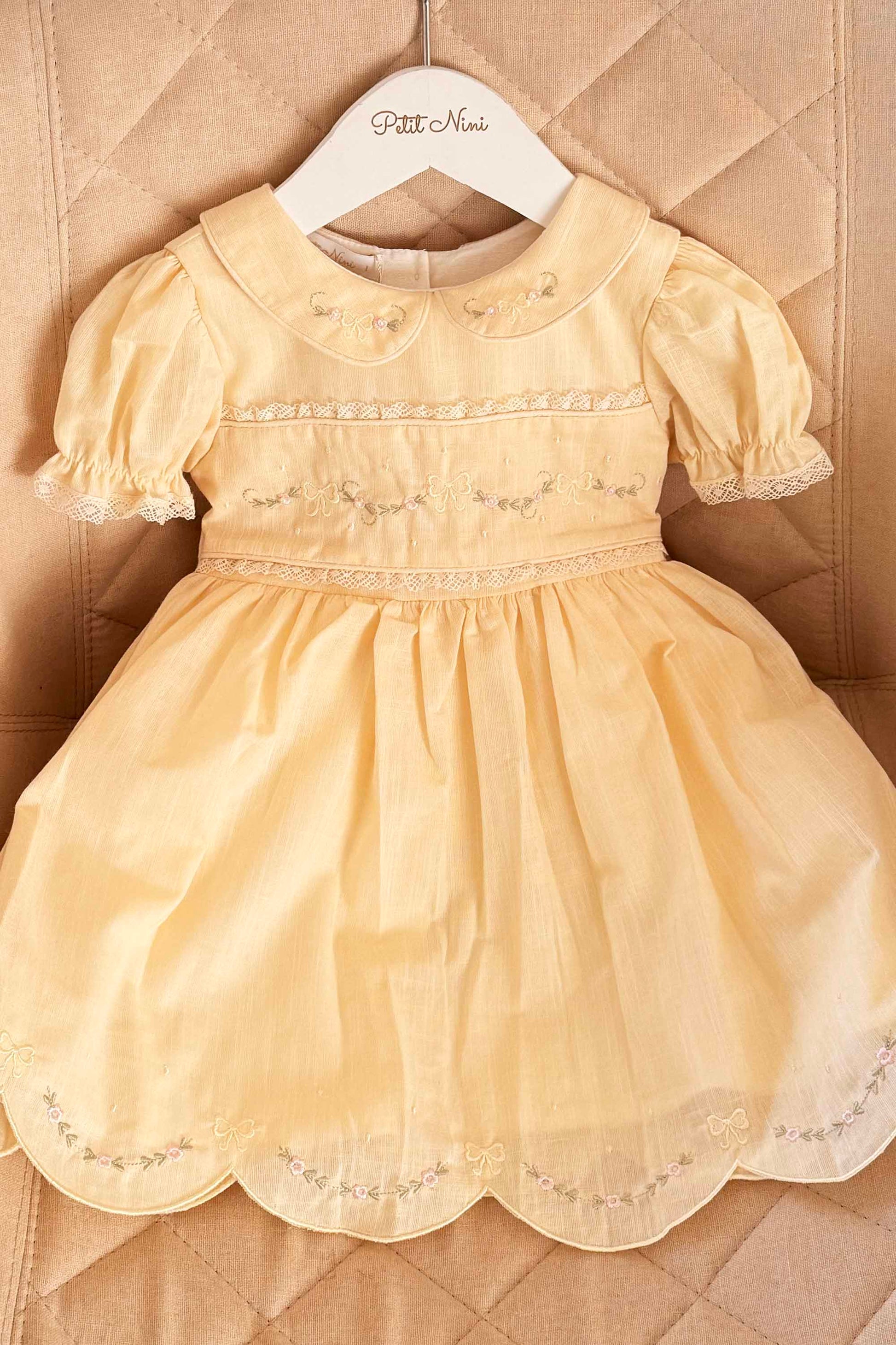 Vestido Infantil em Linho Festone Amarelo — foto 5