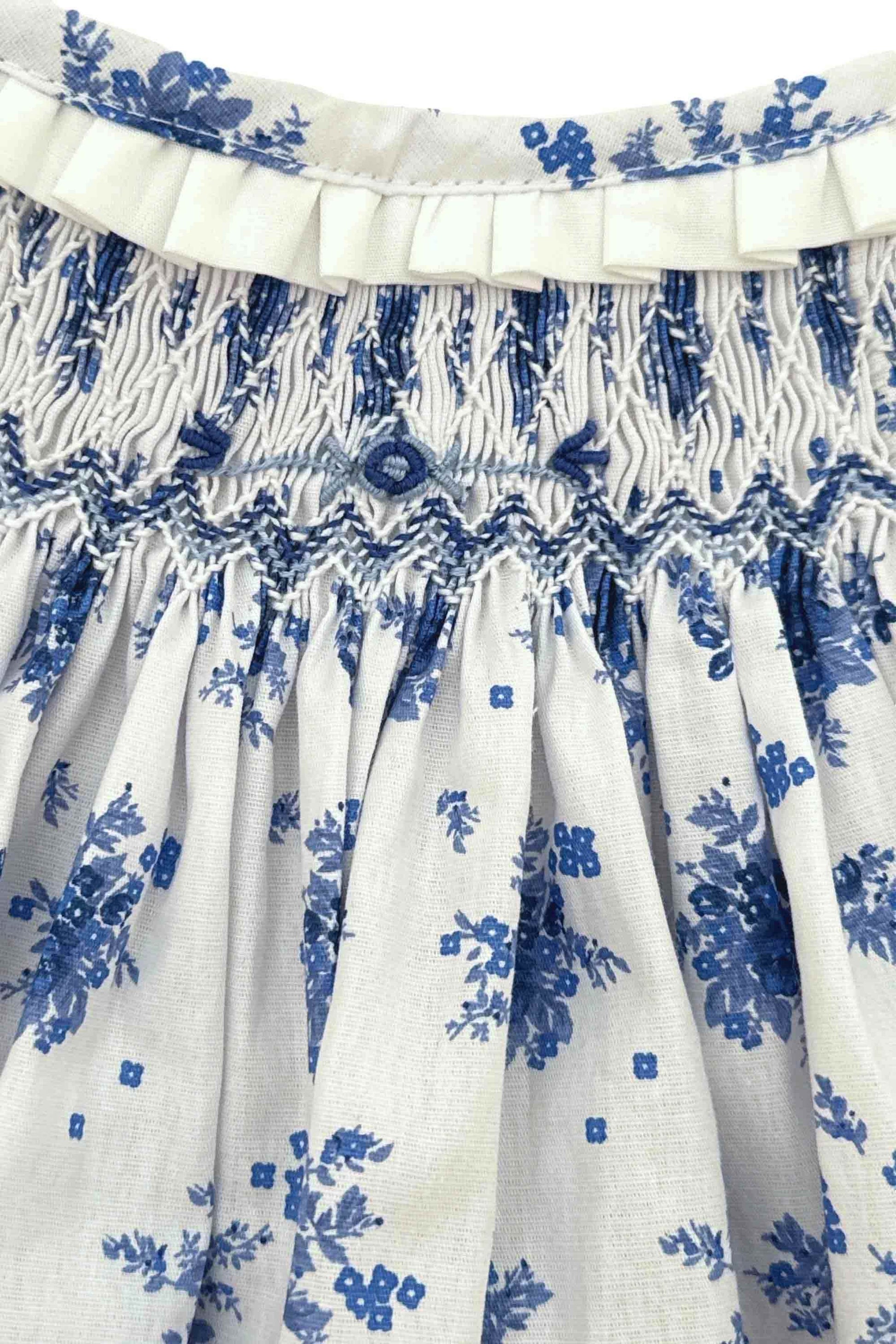 Vestido Russinho Casinha de Abelha e Estampa Azul Floral - Bata e Shorts