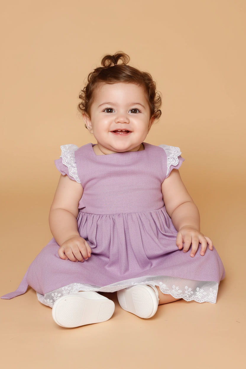 Vestido Infantil Lilás em Linho com Detalhe Renda — foto 1