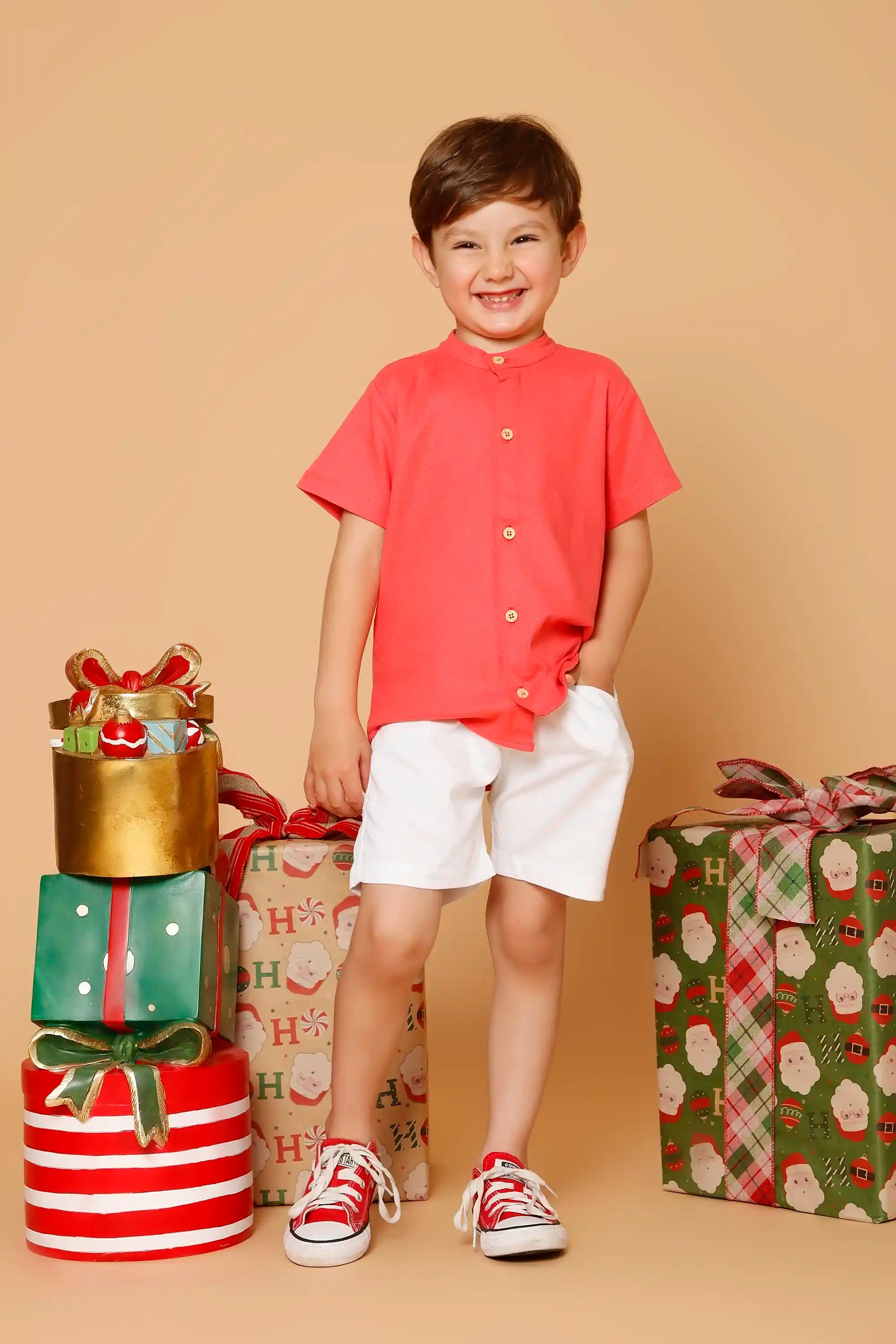 Camisa Bata Infantil em Linho Vermelho com Gola Padre