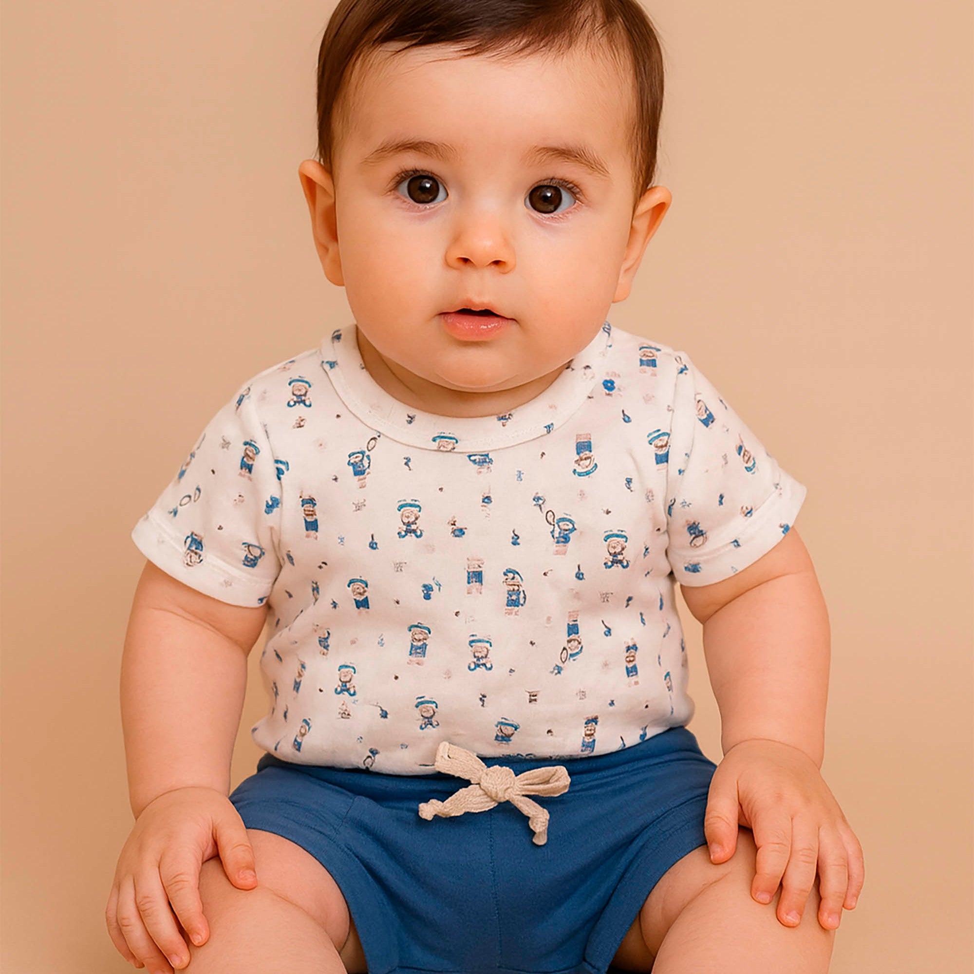 Conjunto Bebê Body Estampa Ursinho na Praia e Shorts Azul Algodão Egípcio — foto 1