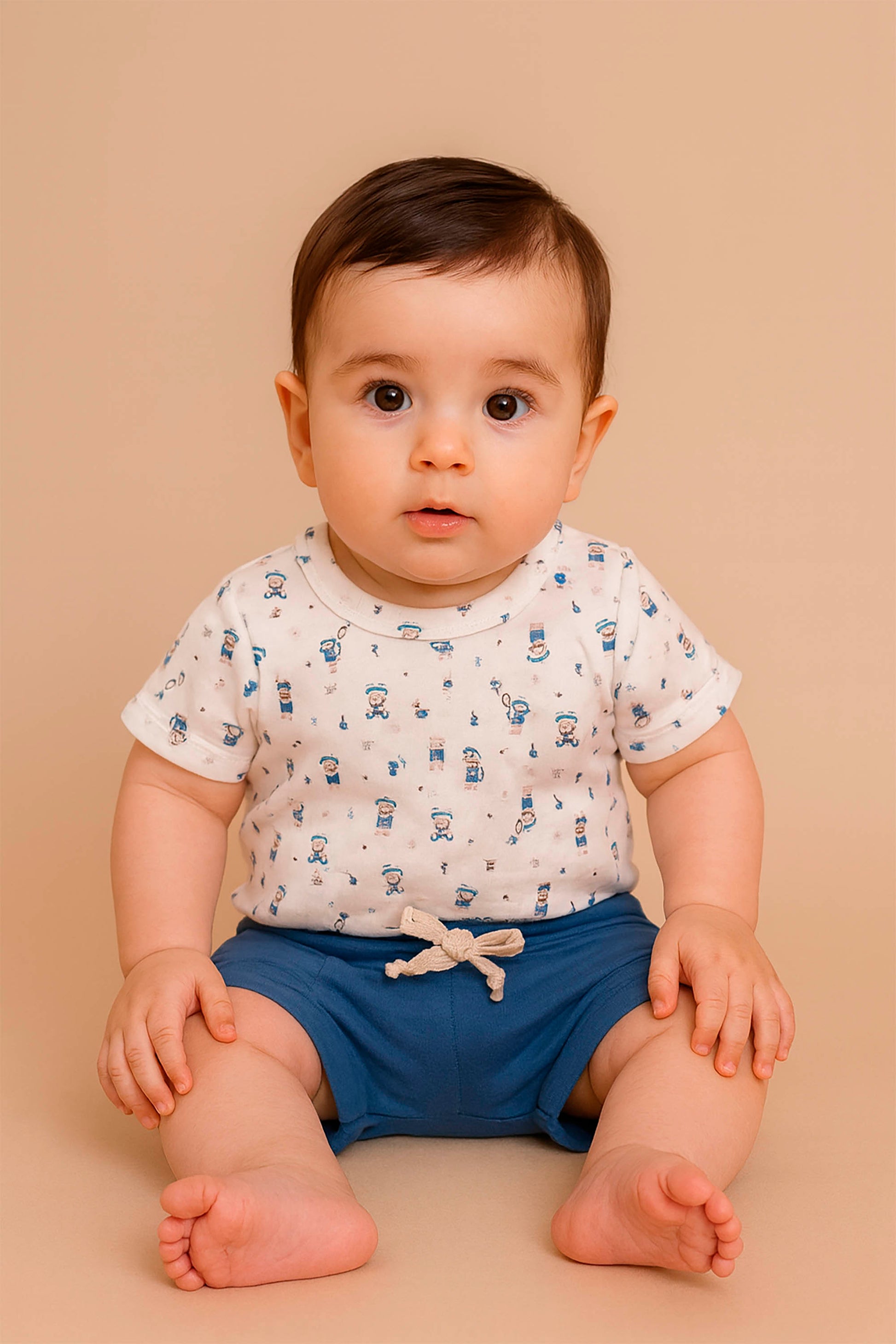 Conjunto Bebê Body Estampa Ursinho na Praia e Shorts Azul Algodão Egípcio — foto 1