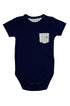 Conjunto Bebê Menino Body Navy com Short Listrado e Babador Marinheiro — foto 3