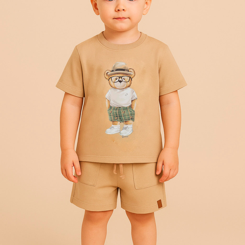 Conjunto Infantil Menino Camiseta e Bermuda Urso Teddy Chapéu Bege — foto 1