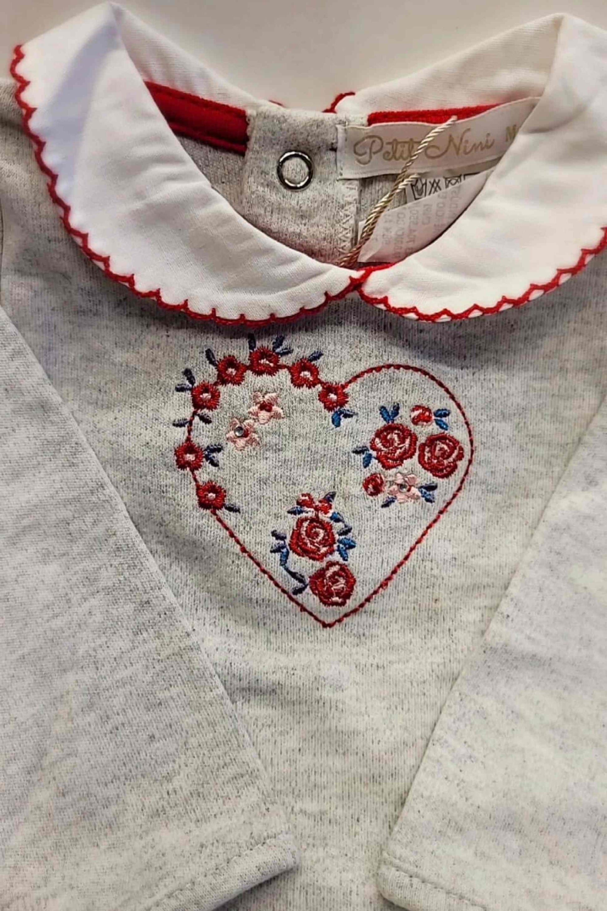 Conjunto Bebê Jeans com Bordado de Coração — foto 4