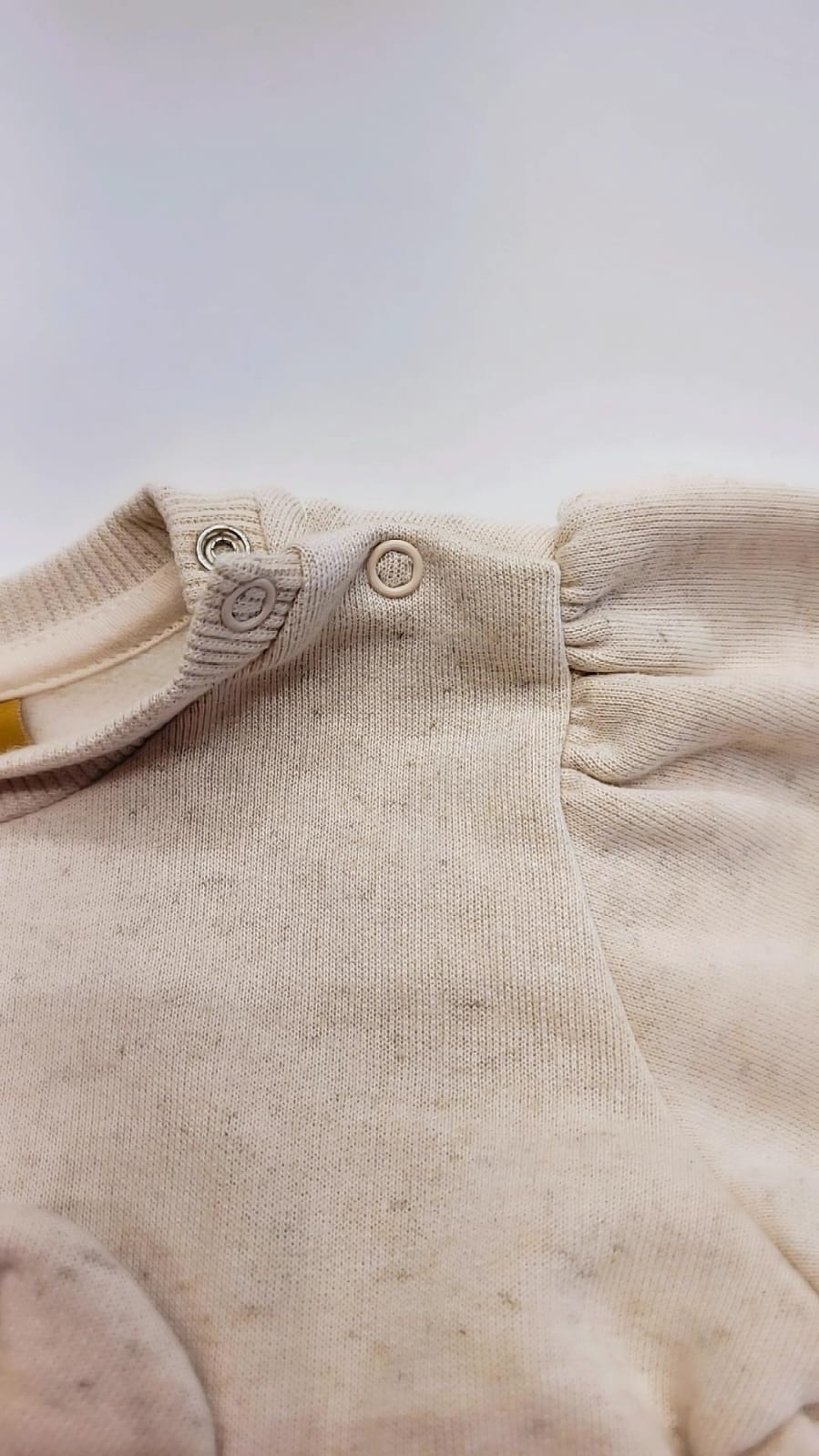 Conjunto Infantil em Moletom Bege com Bordado de Ursinho Fofo e Bolso