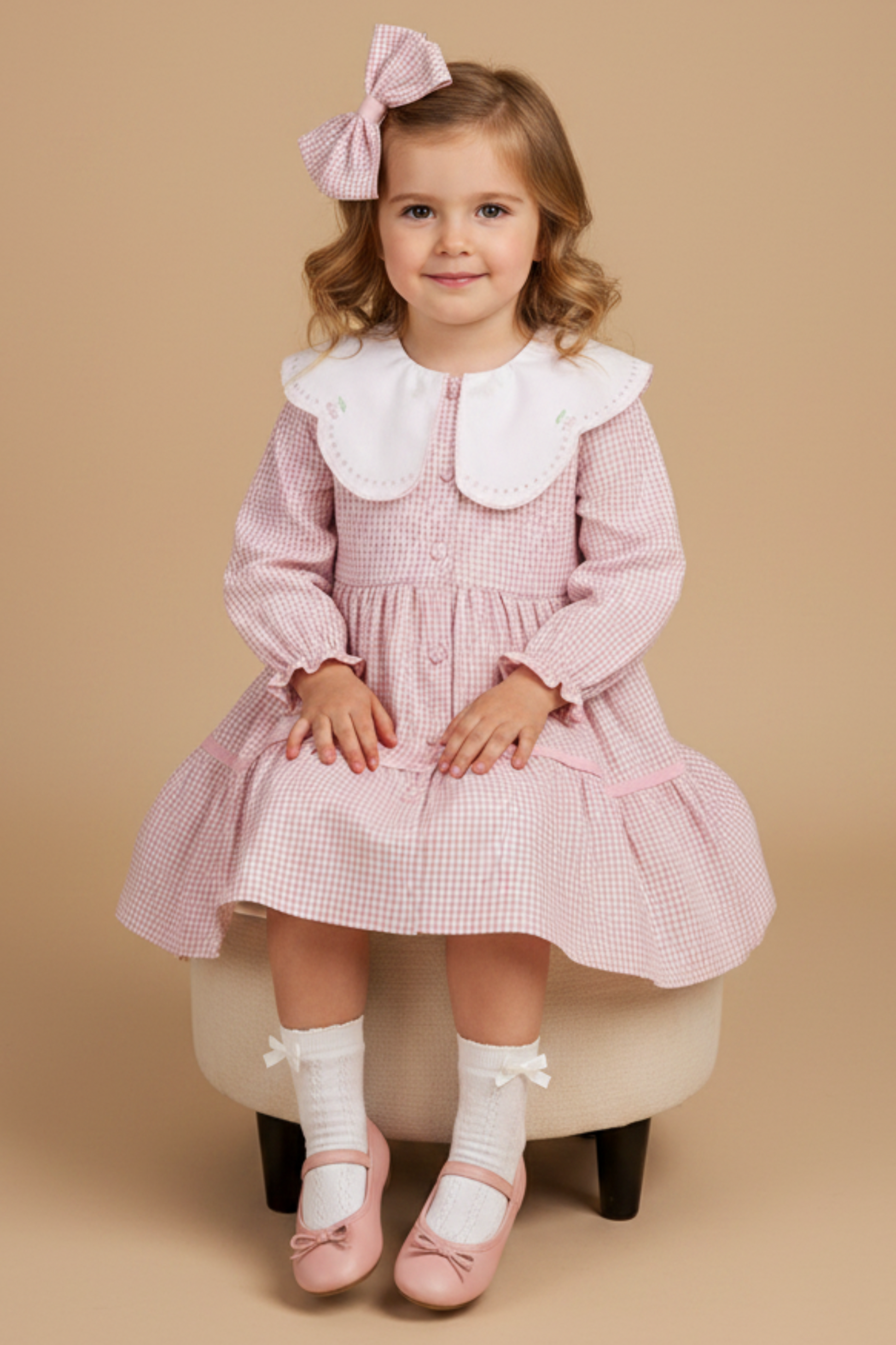 Vestido Vichy Rosa com Gola Bordada de Cerejas — foto 1