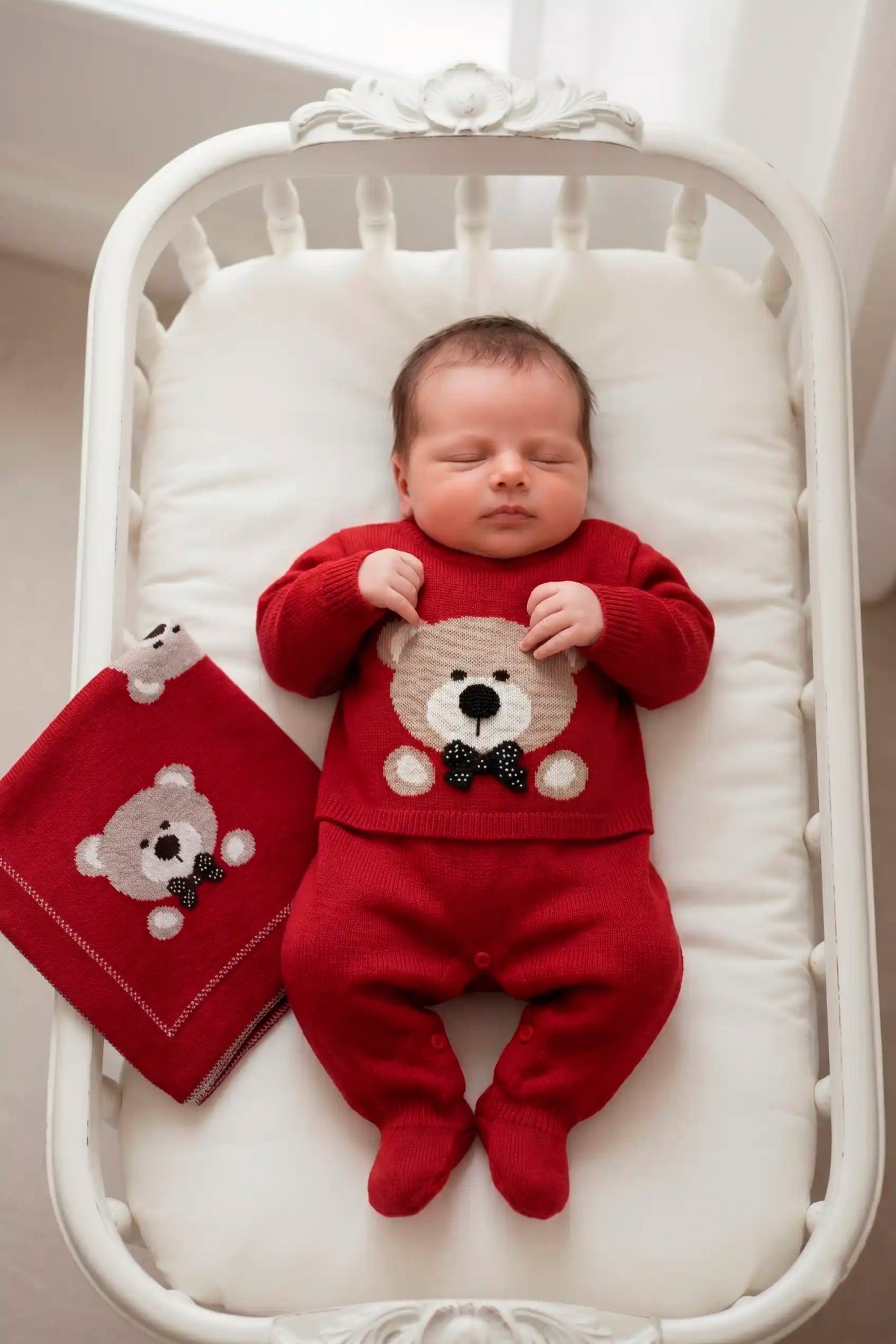 Macacão para Maternidade em Tricô Urso Vermelho — foto 1