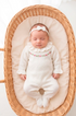 Macacão Maternidade Tricot Gola Babado Bordada Julia Off White — foto 1