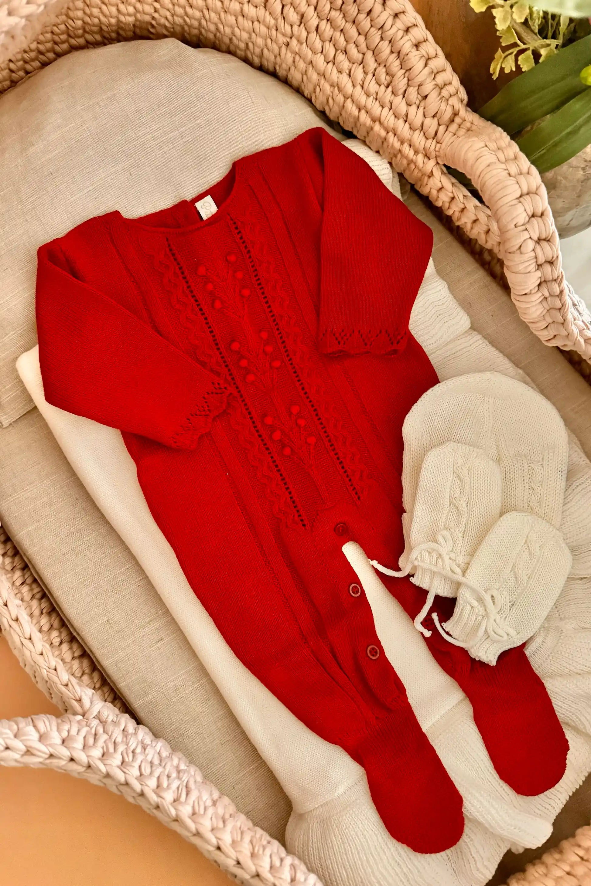 Macacão Tricô Saída de Maternidade Giovana Vermelho — foto 5