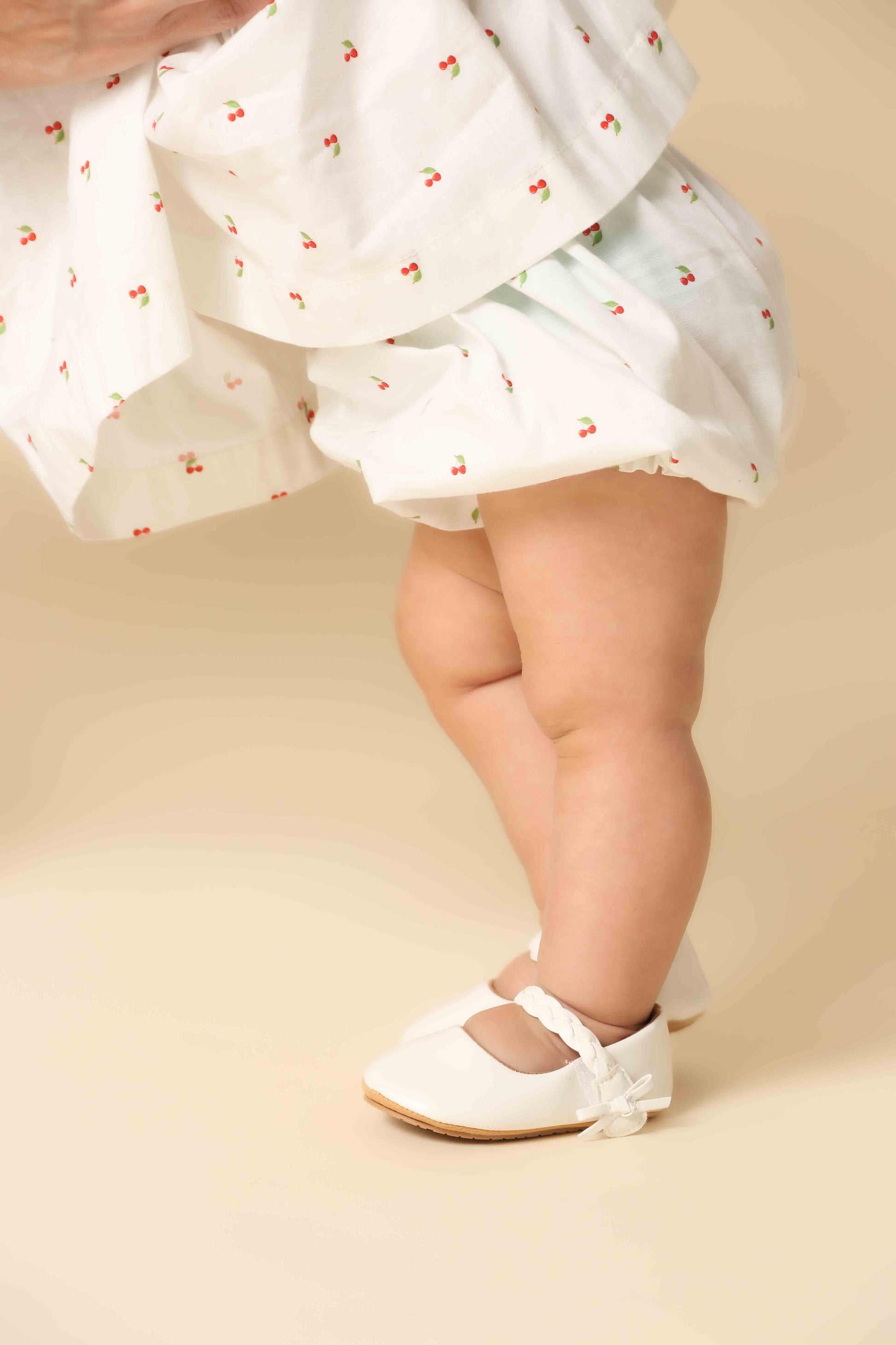 Vestido Russinho Casinha de Abelha com Shorts Estampa Cerejas — foto 5