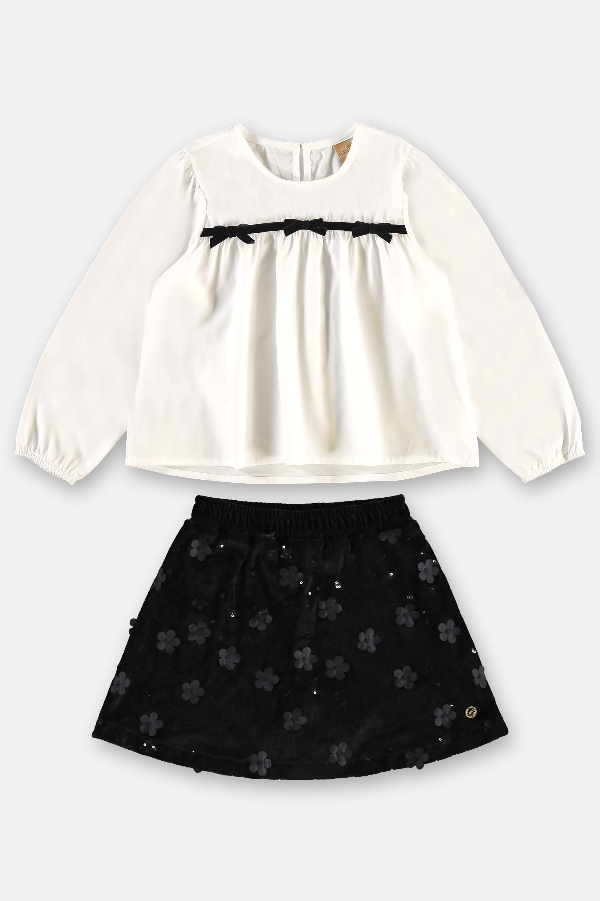 Conjunto Blusa e Saia em Veludo — foto 2