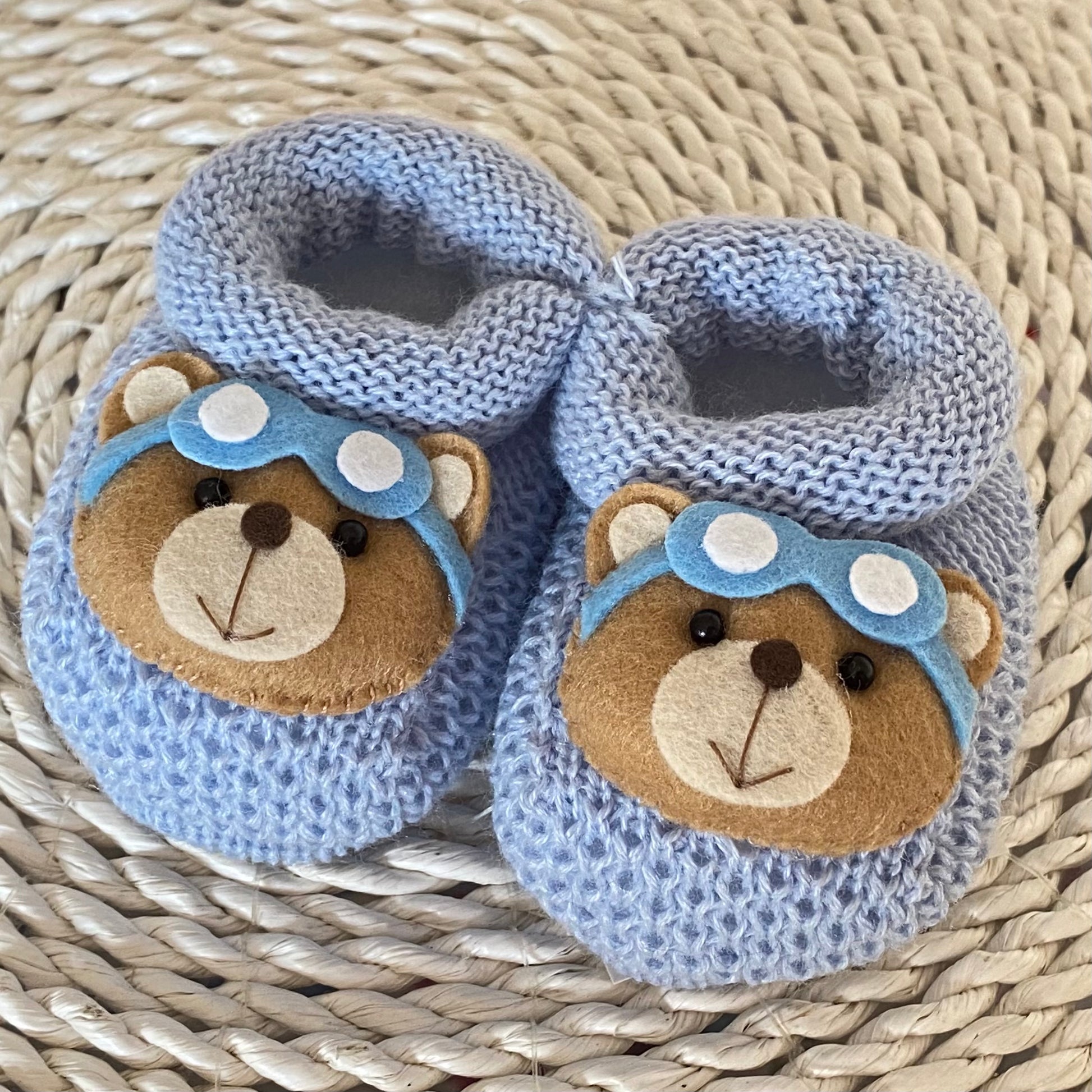 Sapatinho Bebê Urso Aviador Azul Claro — foto 1