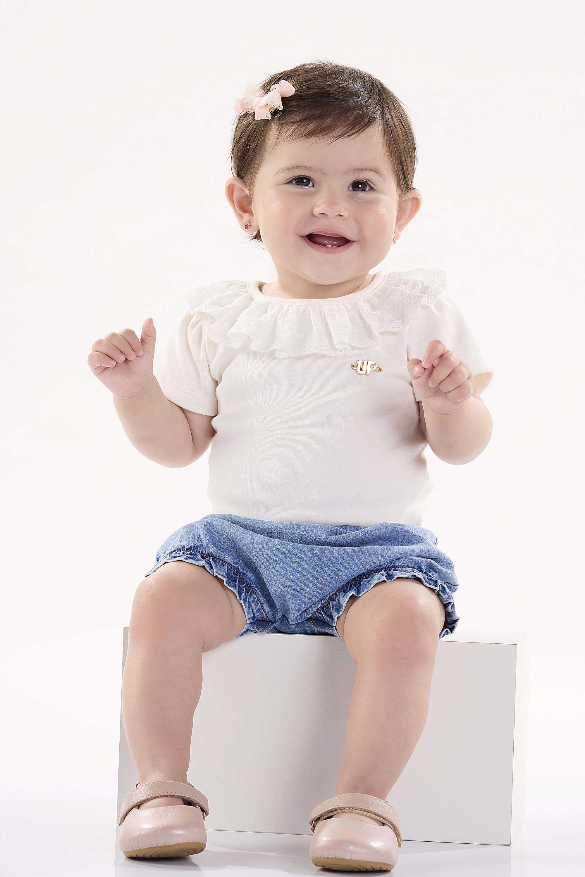 Body Manga Curta com Gola Renda Off White — foto 1