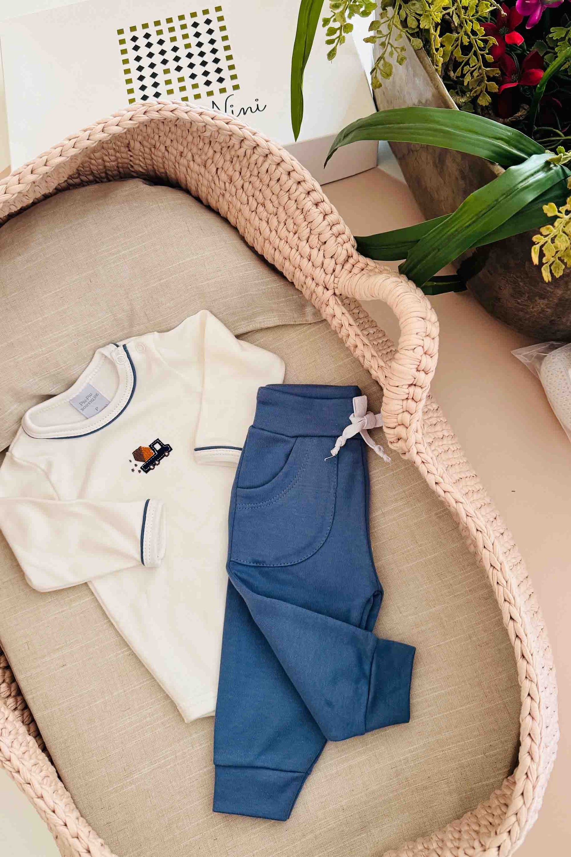 Conjunto Calça e Body Manga Longa com Bordado Caminhão Algodão Egípcio — foto 3