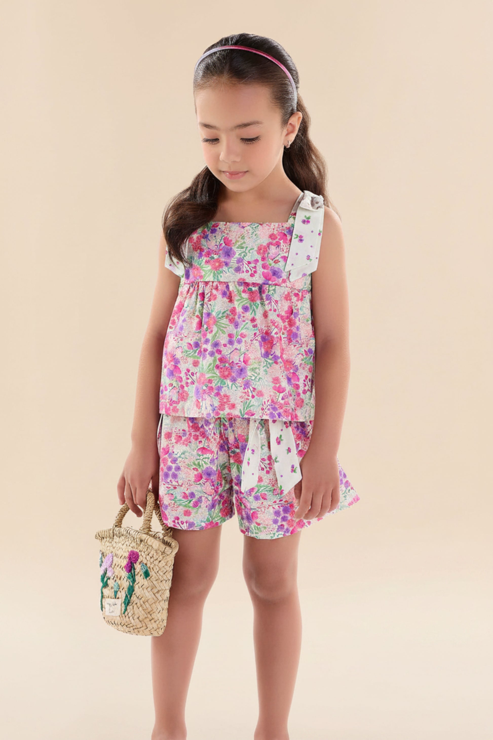 Conjunto Infantil Menina com Blusa e Short em Estampa Floral — foto 1