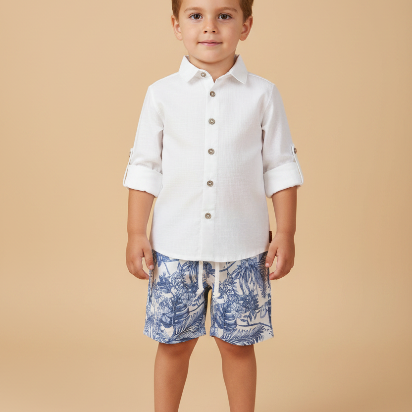 Conjunto Camisa Branca e Shorts com Estampa Tropical para Meninos