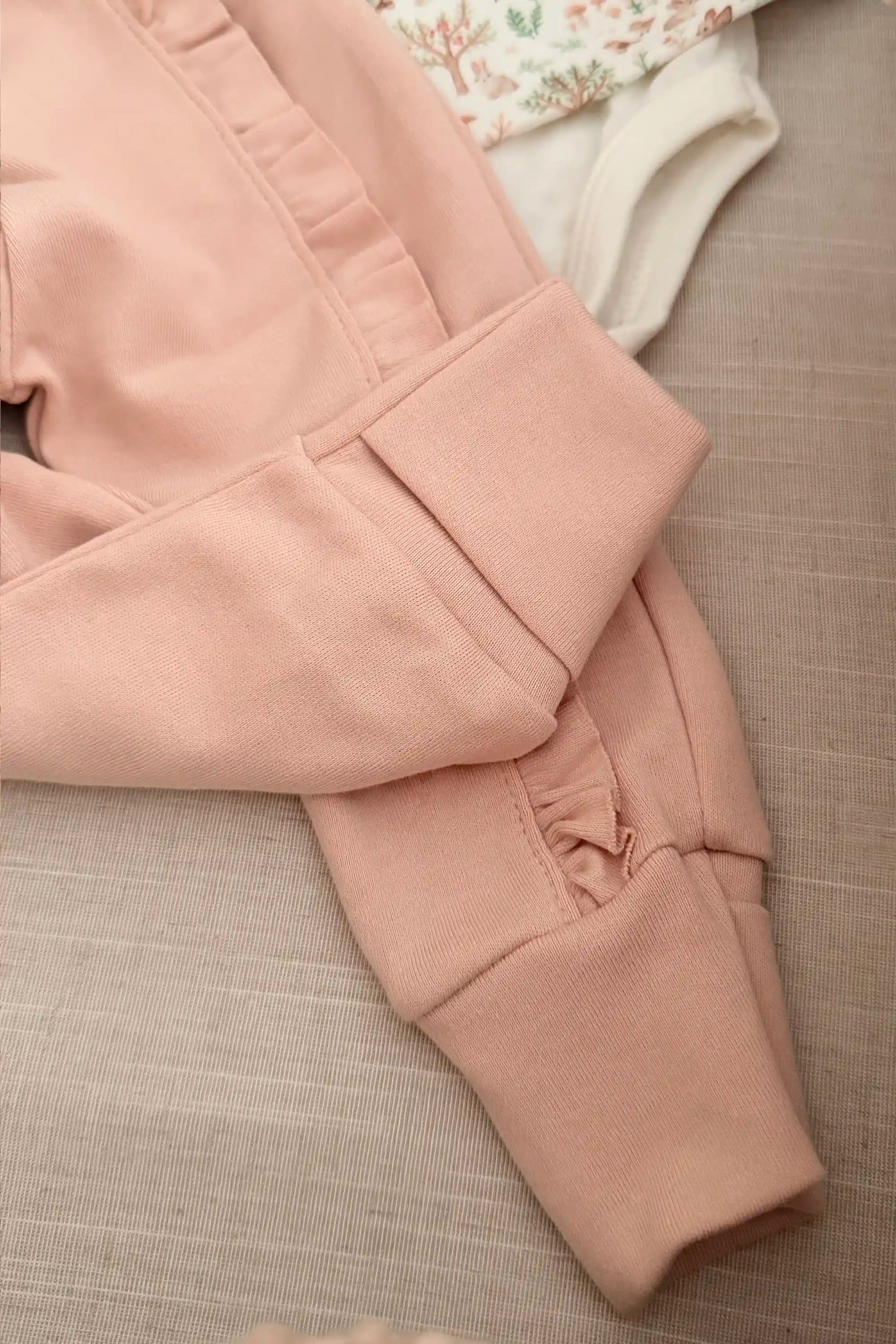 Conjunto Bebê em Algodão Egípcio Coelho na Floresta com Calça Rosa — foto 4