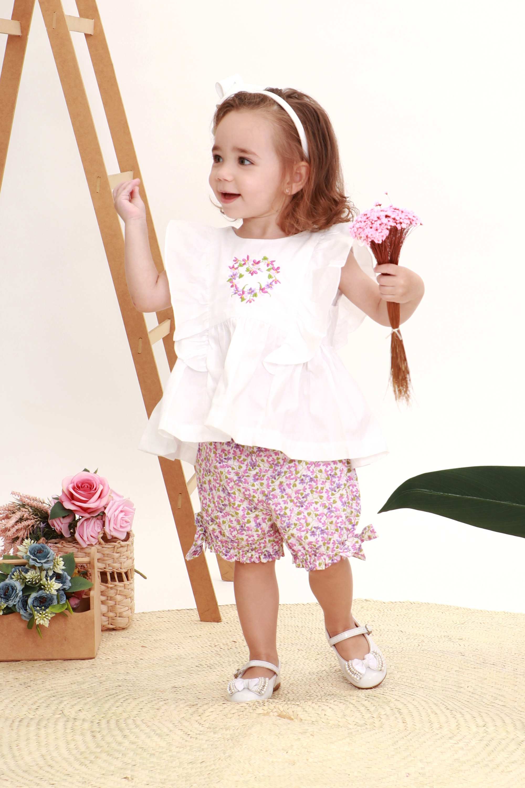 Conjunto Infantil Bata e Shorts Estampa Floral Liberty Exclusivo Petit Nini — foto 1