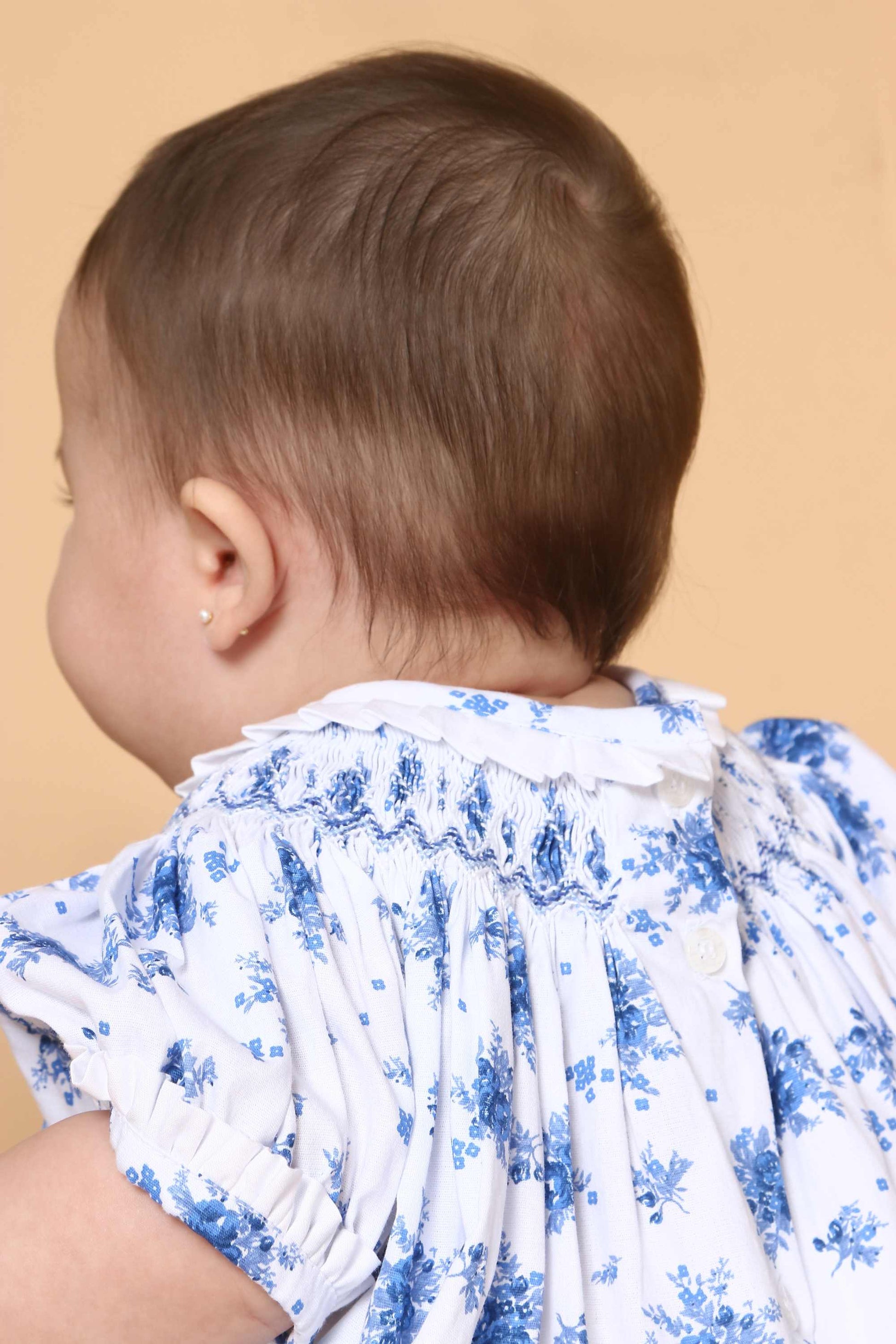 Vestido Russinho Casinha de Abelha e Estampa Azul Floral Bata e Shorts — foto 4