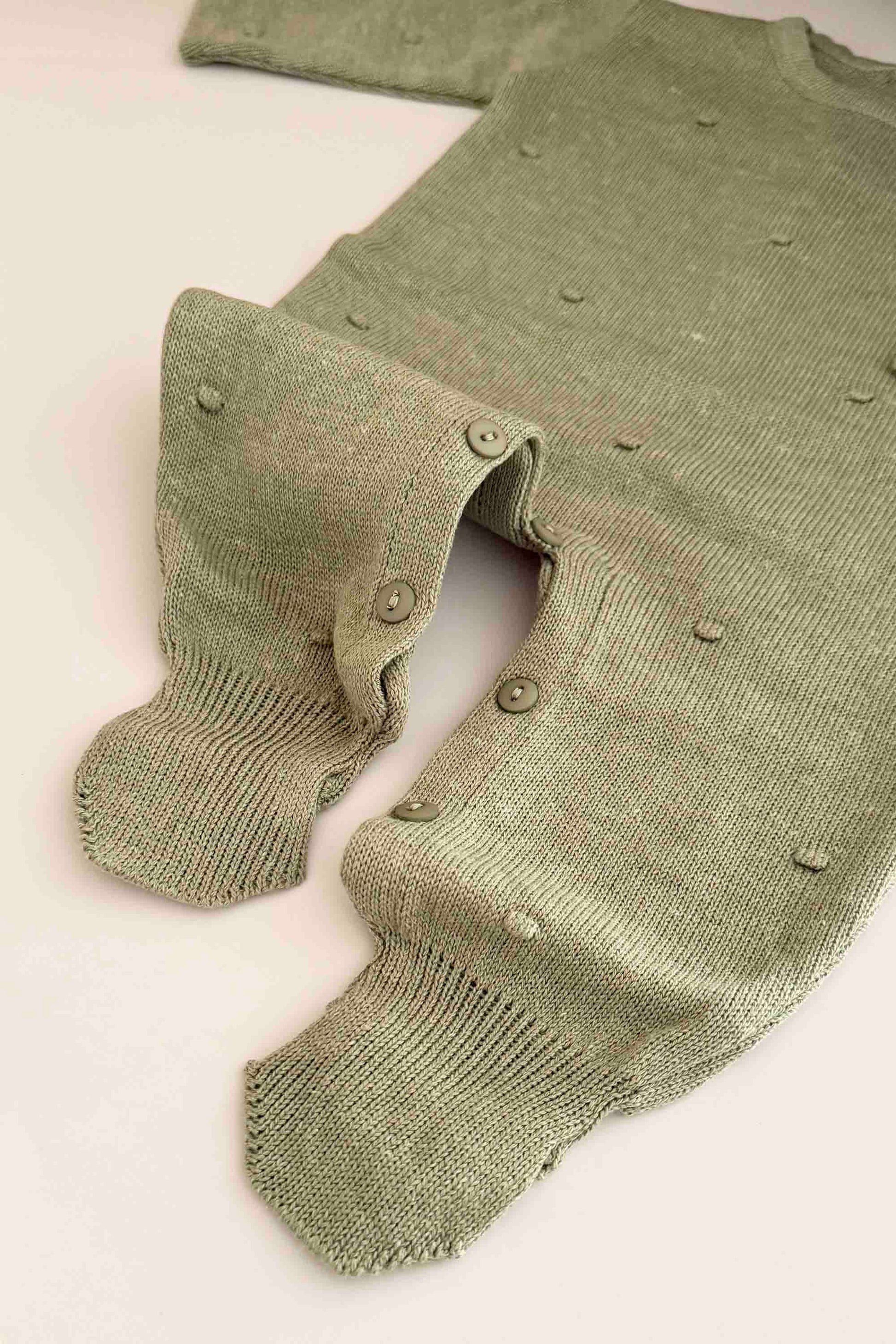 Macacão para Maternidade em Tricot Poá Verde Mescla — foto 4