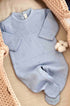 Macacão Bebê Menino Saída Maternidade em Tricot Azul Claro — foto 2