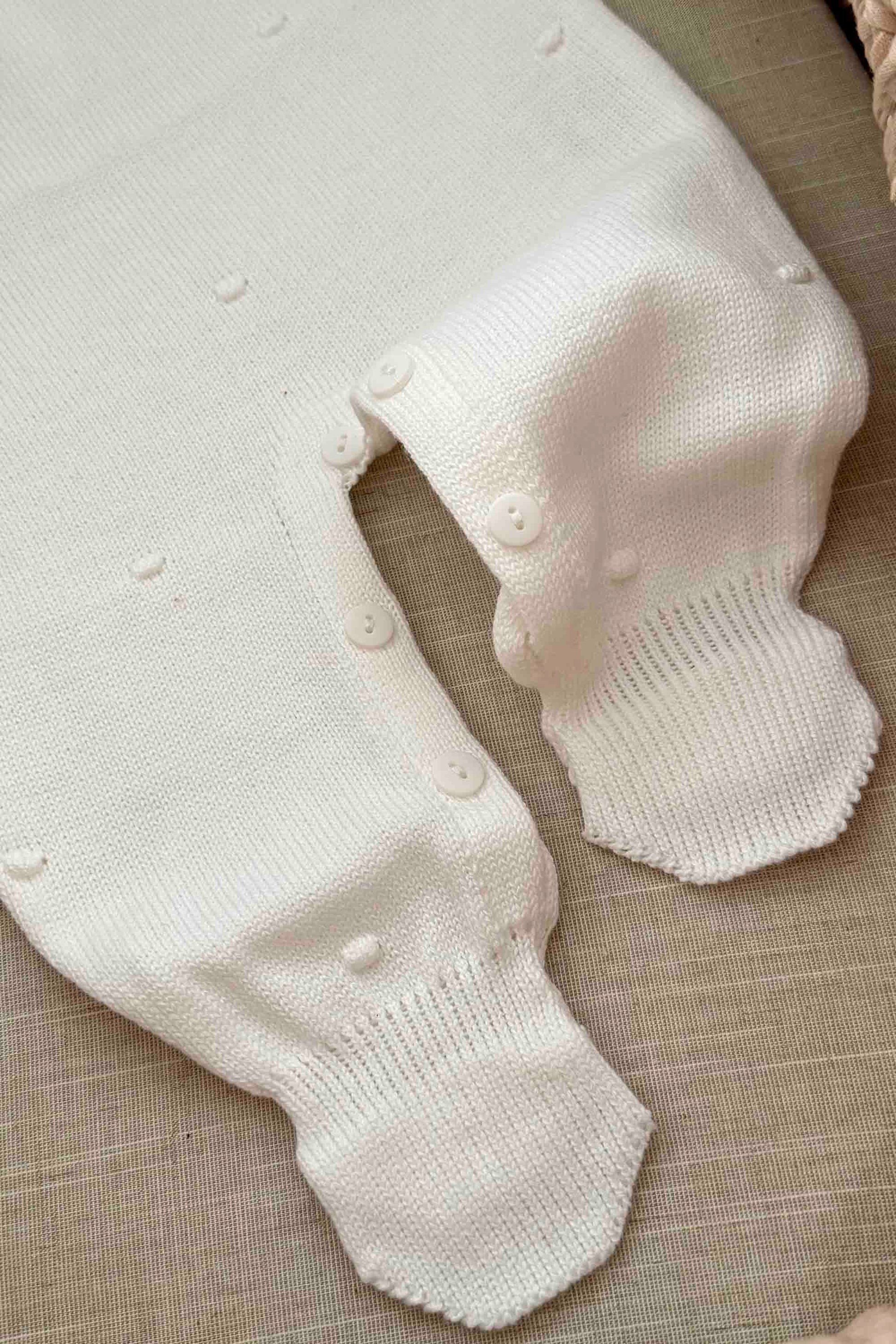 Macacão para Maternidade em Tricot Poá Branco — foto 4