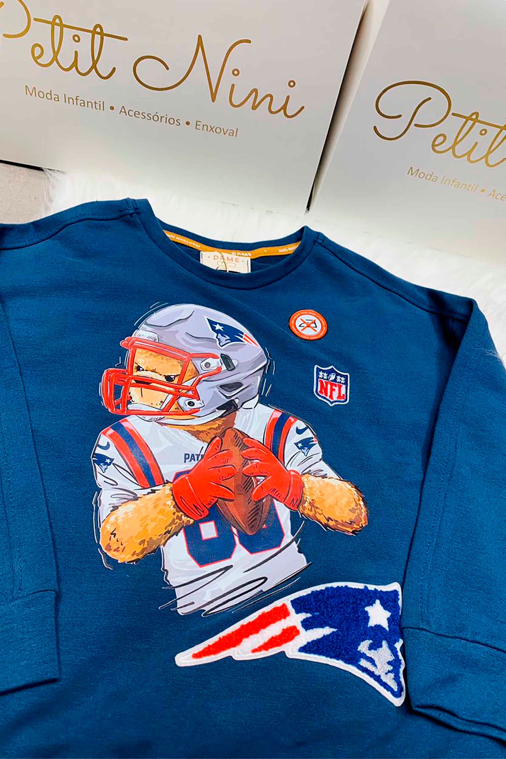 Moletom NFL Infantil Patriots Azul Marinho com Estampa de Ursinho — foto 4