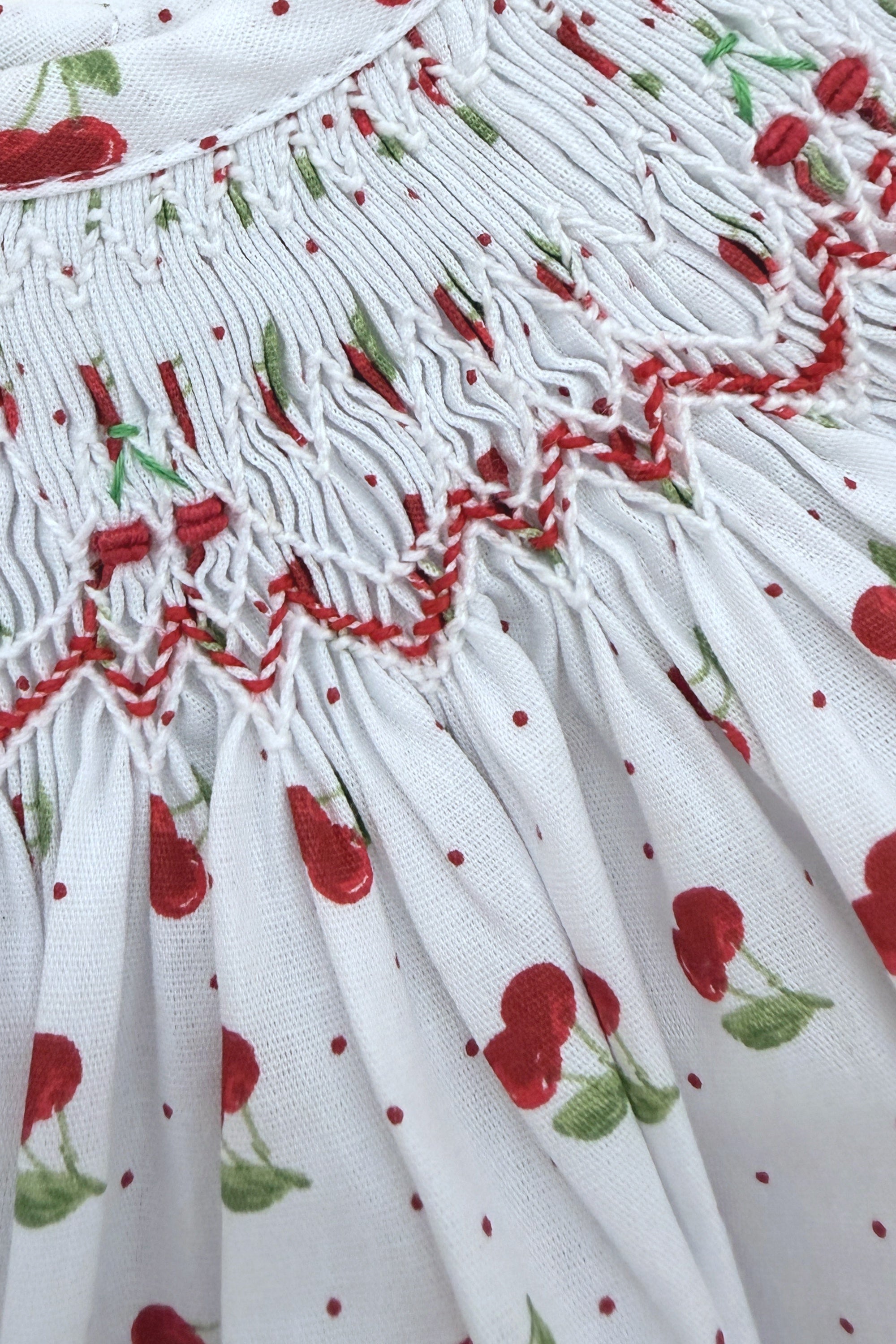 Vestido Russinho Casinha de Abelha Poá Cerejinha