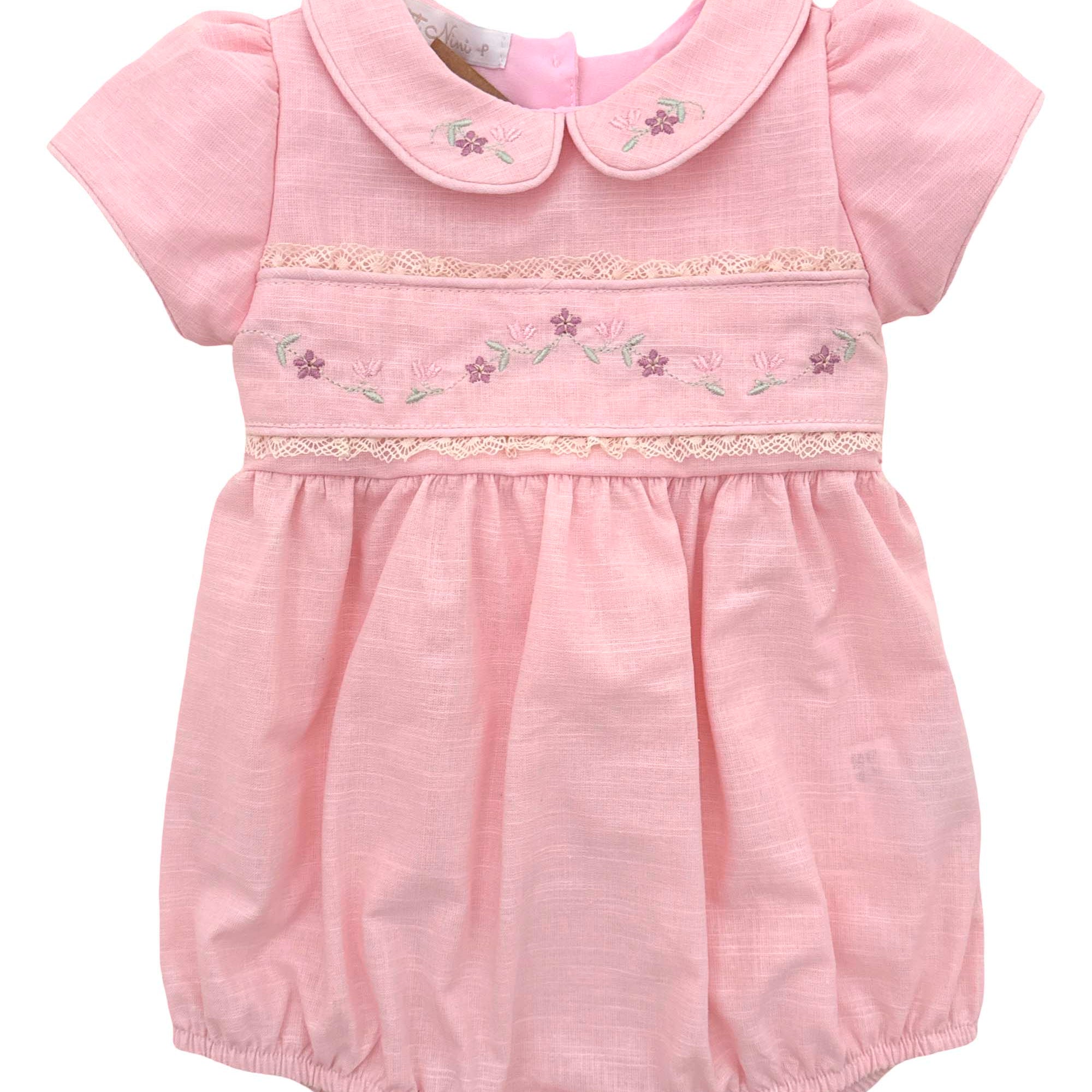 Romper Infantil de Linho Rosa com Bordados e Renda — foto 1