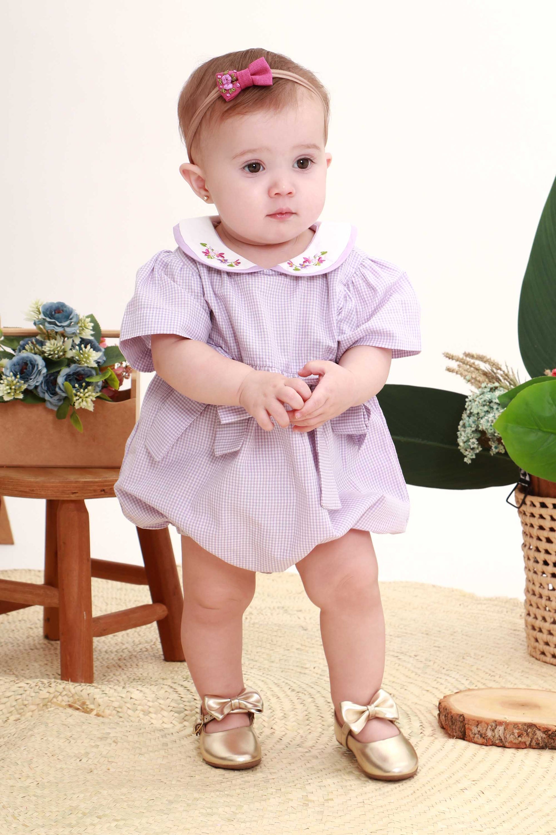 Romper para Bebê Xadrez Lilás Exclusivo Petit Nini Gola Bordada — foto 1