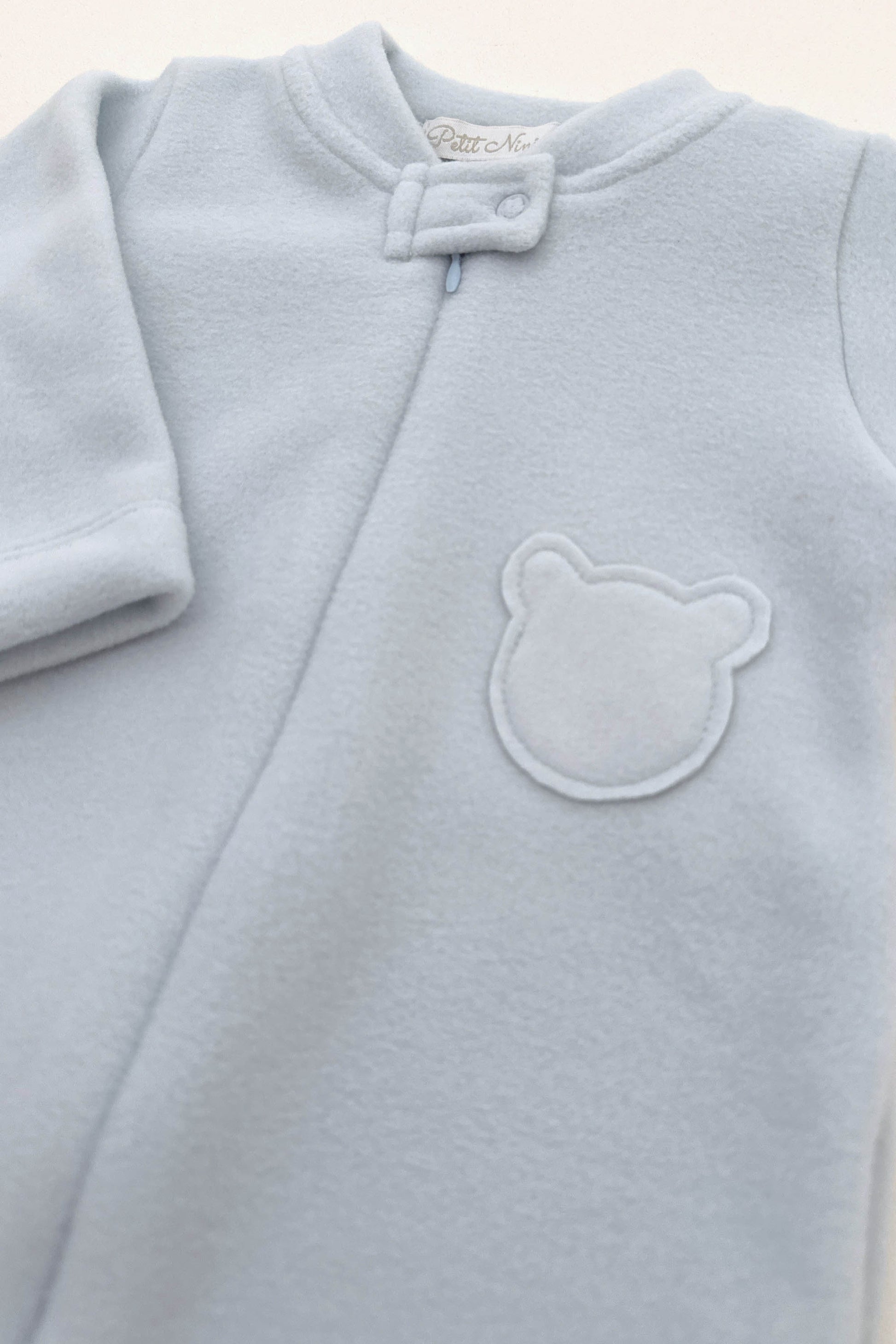 Macacão Bebê Soft Azul Claro com Detalhe Urso
