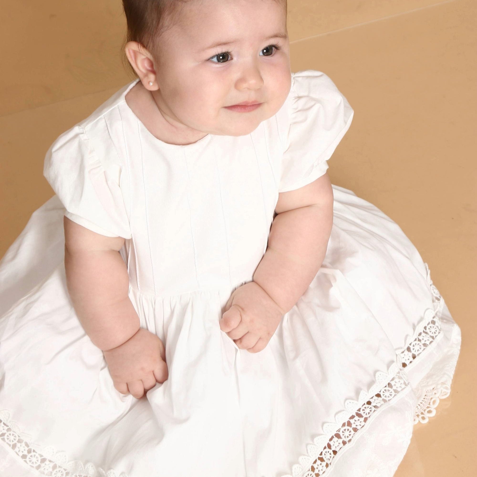 Vestido Bebê Barra Renda Branco — foto 1