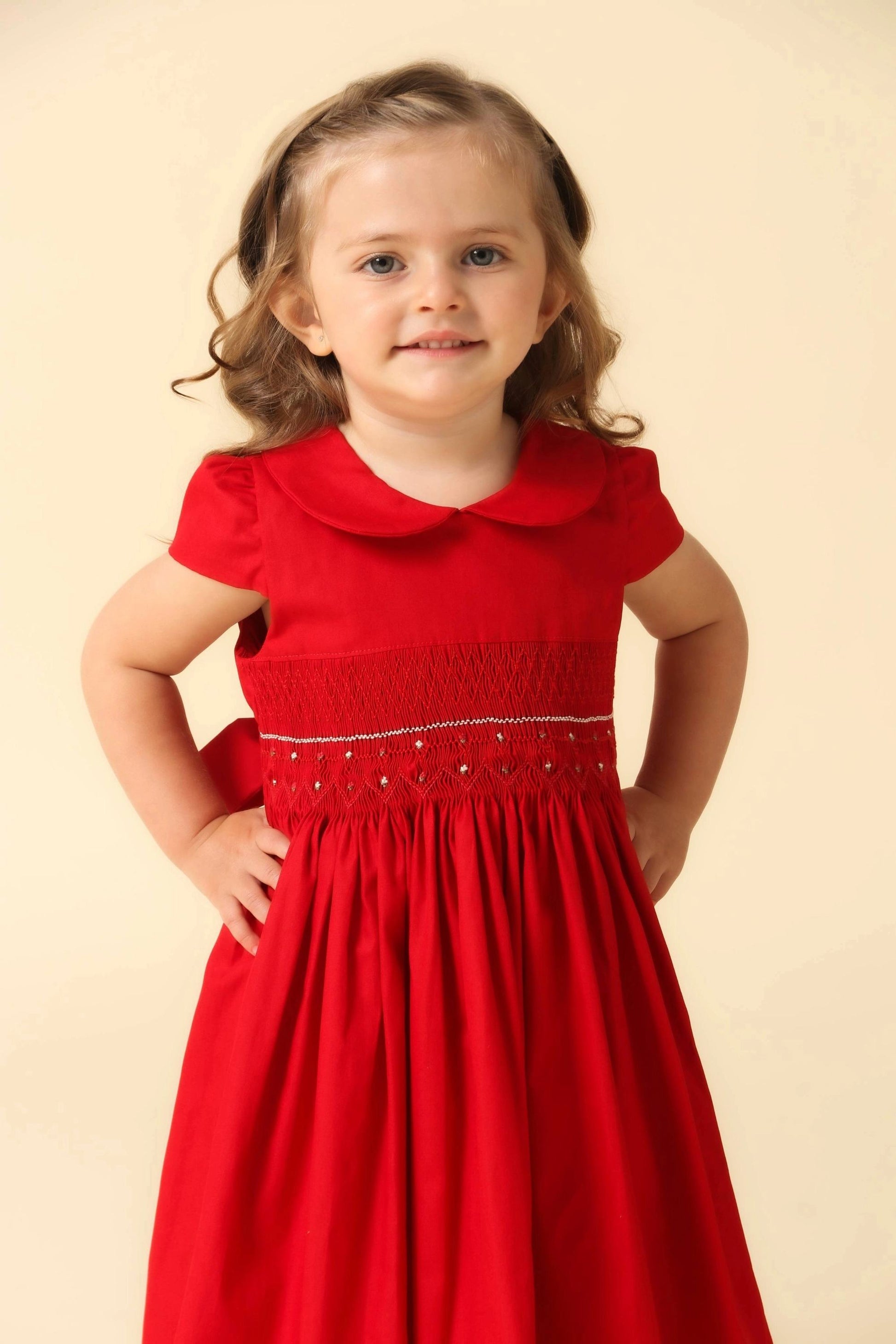 Vestido Infantil Casinha de Abelha Vermelho Bordado Flores — foto 2
