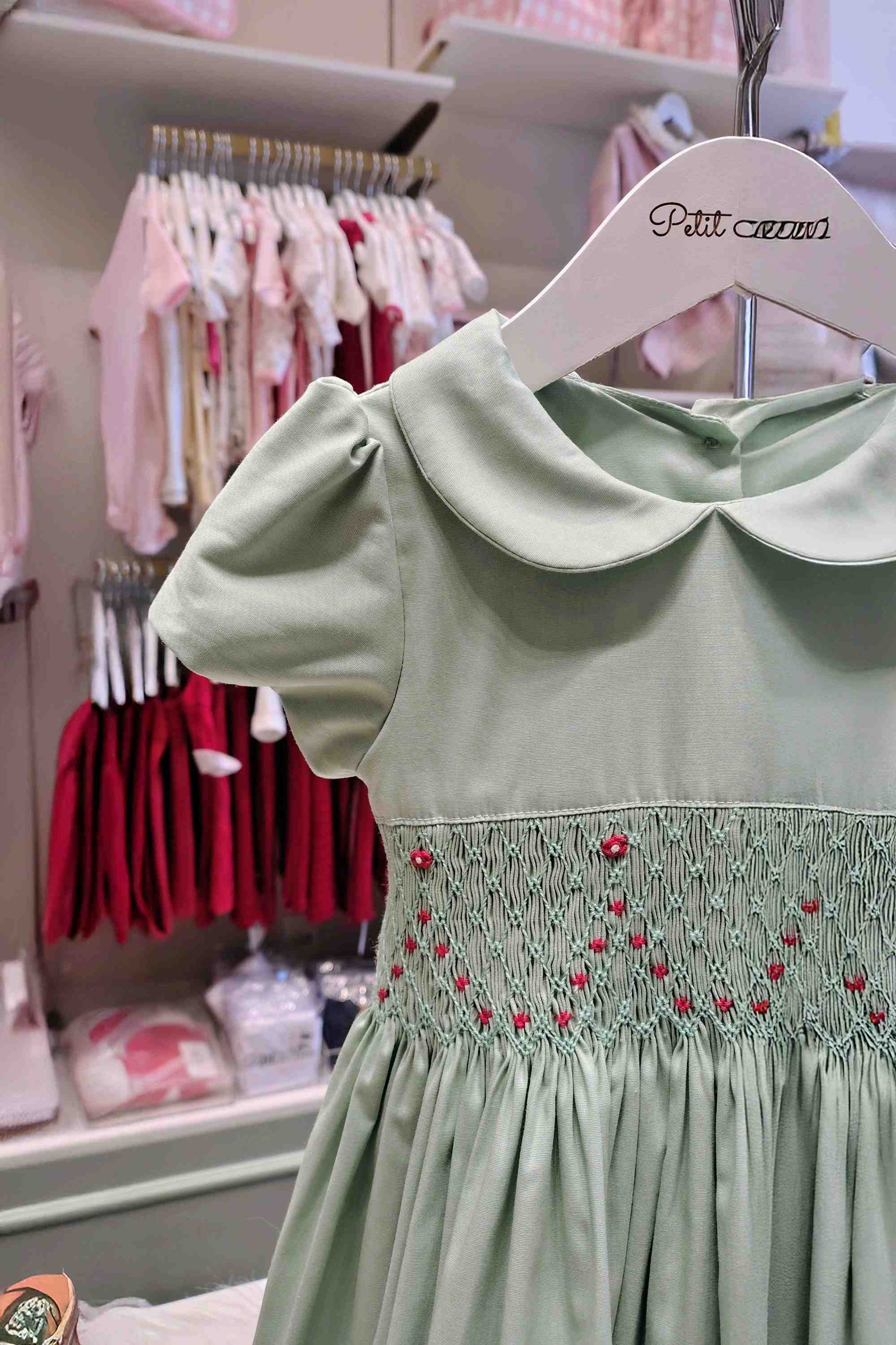 Vestido Infantil Casinha de Abelha Verde Claro