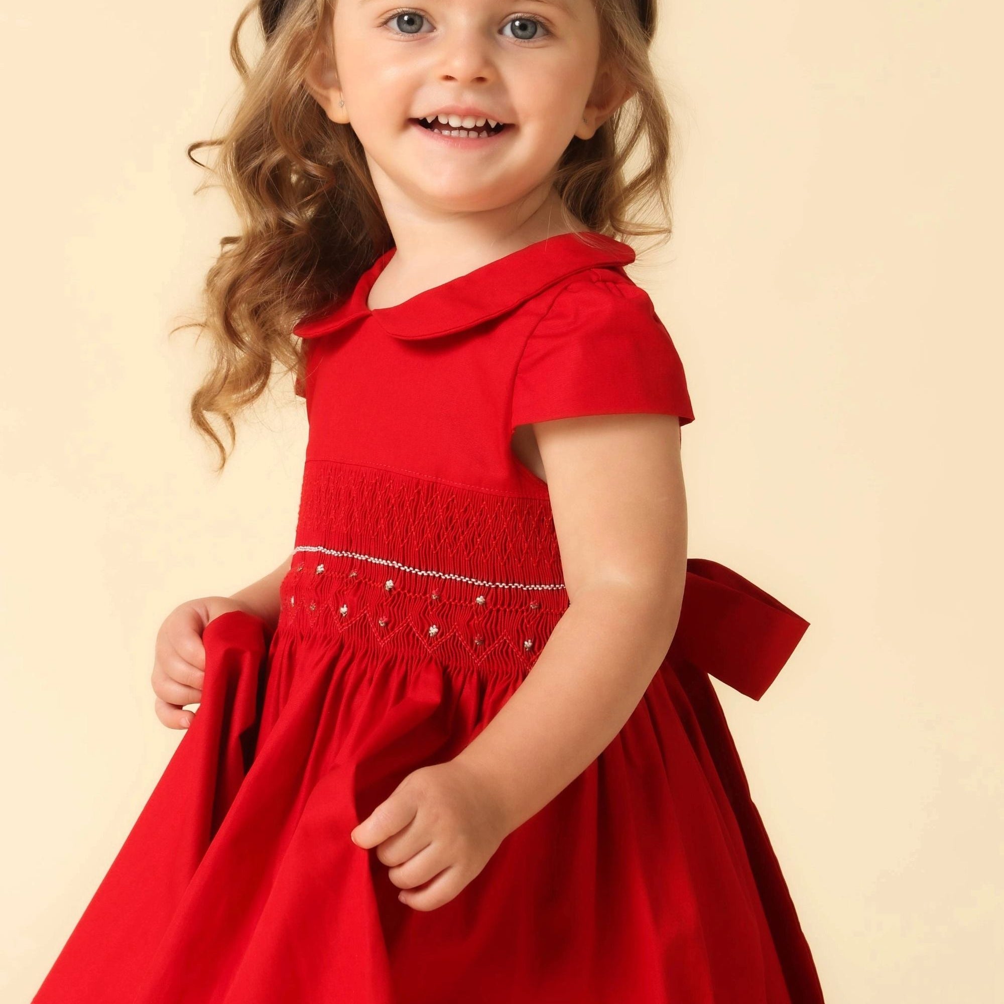 Vestido Infantil Casinha de Abelha Vermelho Bordado Flores — foto 1