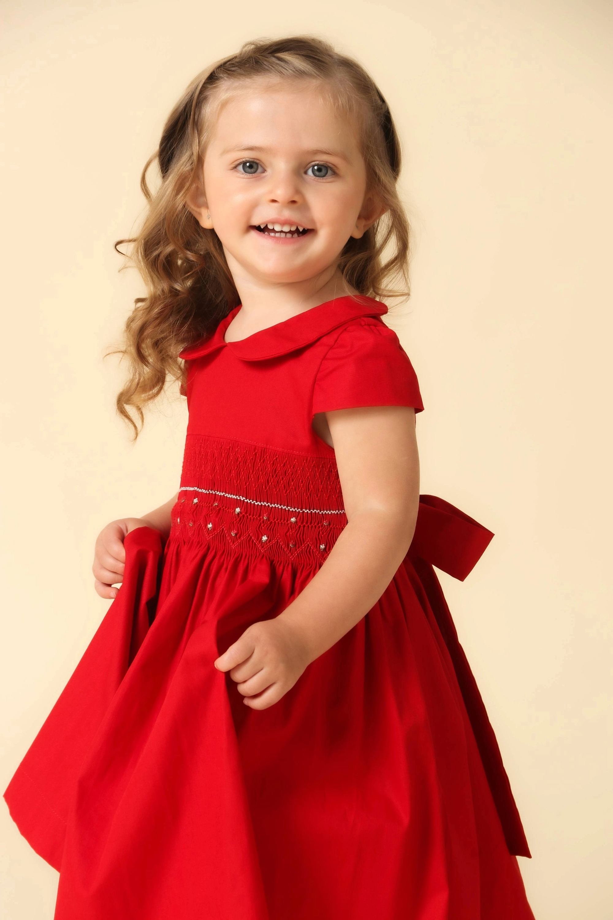 Vestido Infantil Casinha de Abelha Vermelho Bordado Flores — foto 1