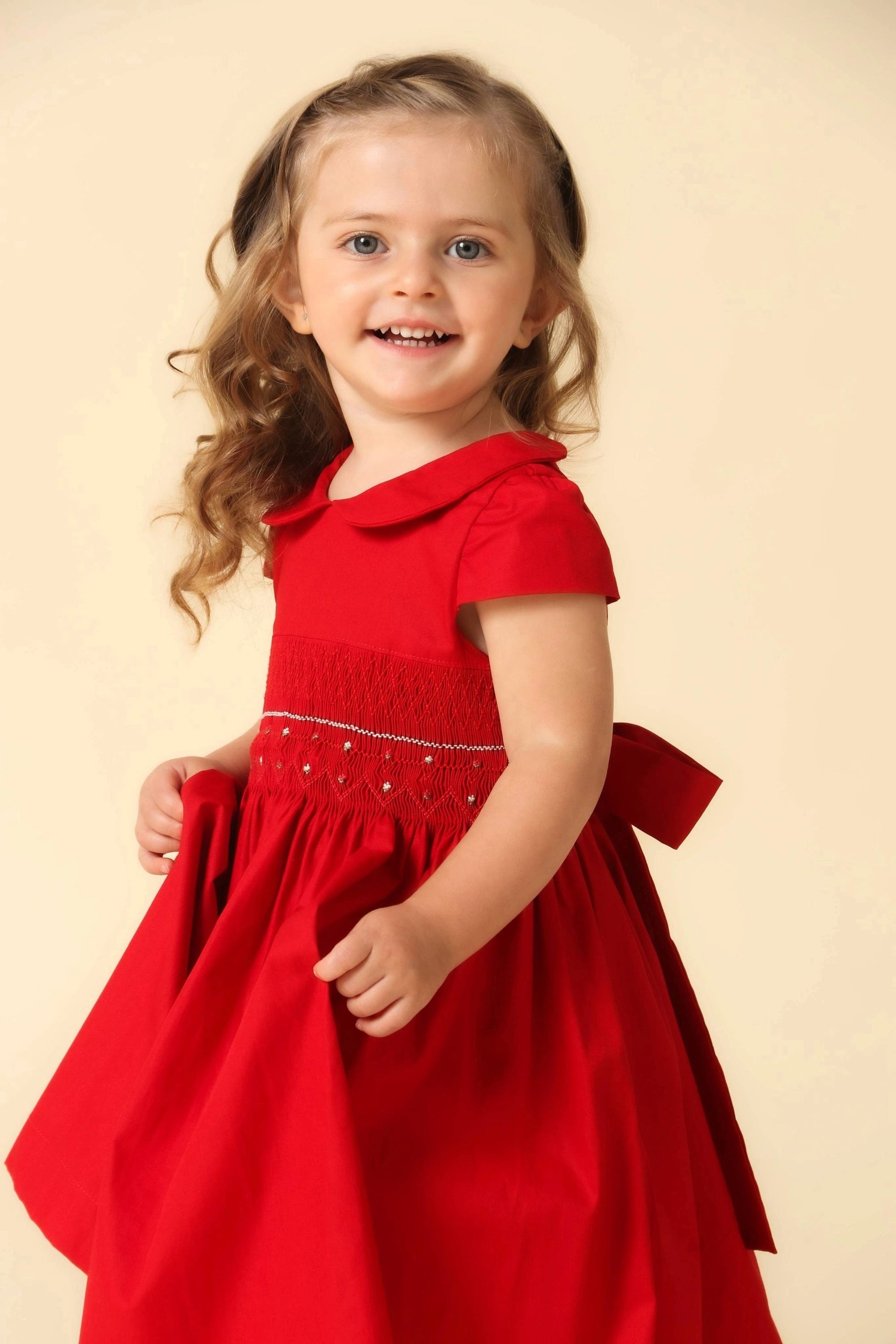 Vestido Infantil Casinha de Abelha Vermelho Bordado Flores — foto 1
