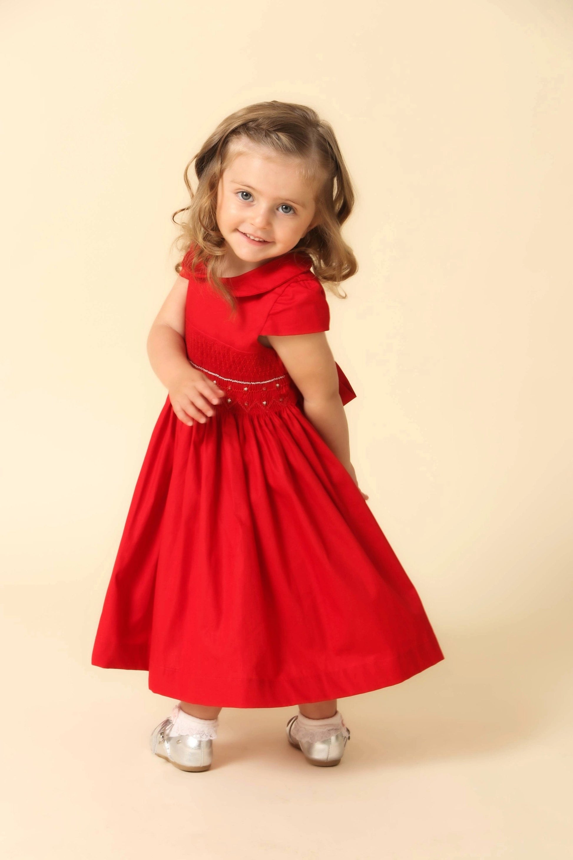 Vestido Infantil Casinha de Abelha Vermelho Bordado Flores — foto 5