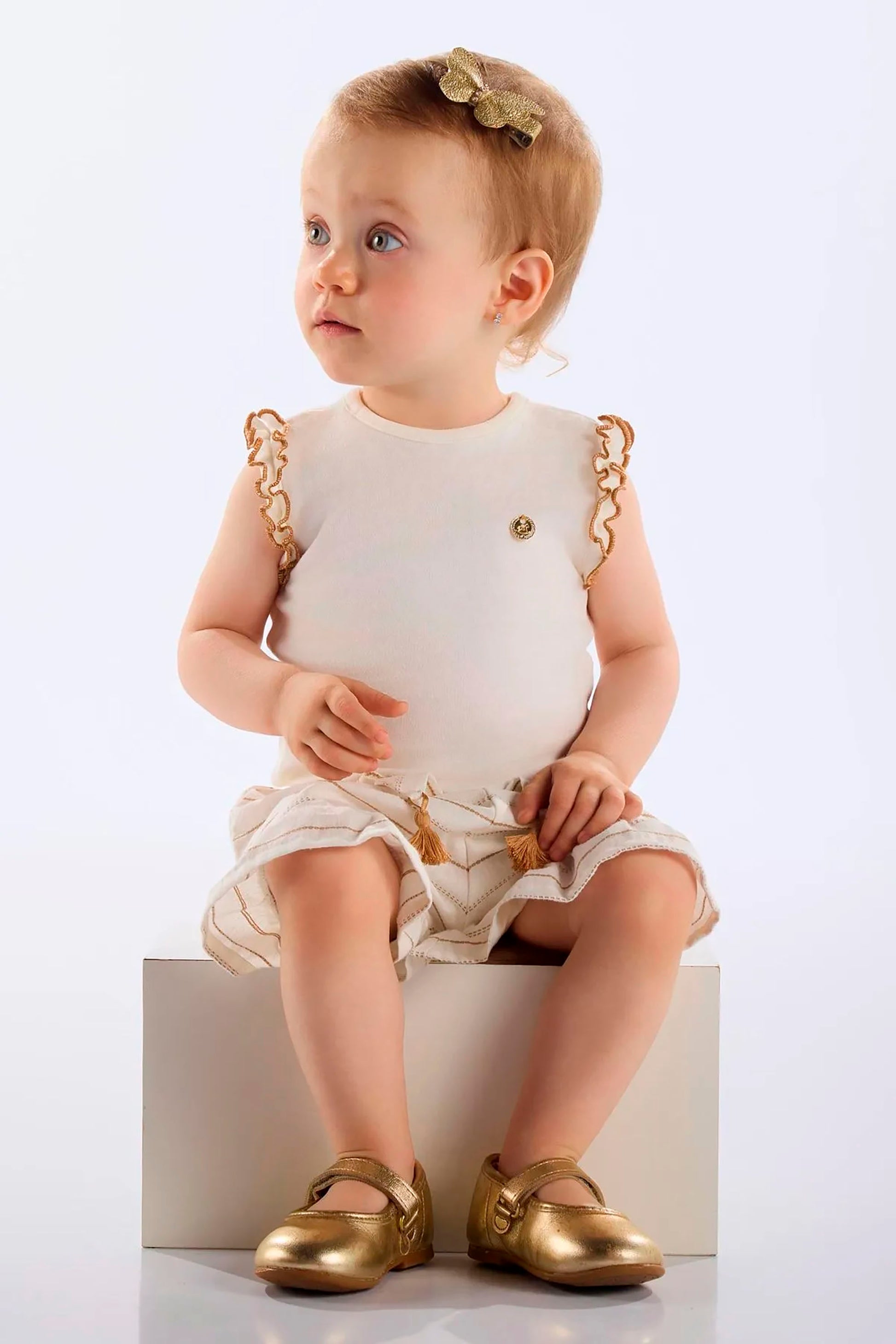 Conjunto Bebê Menina Body Regata e Shorts Bege — foto 2