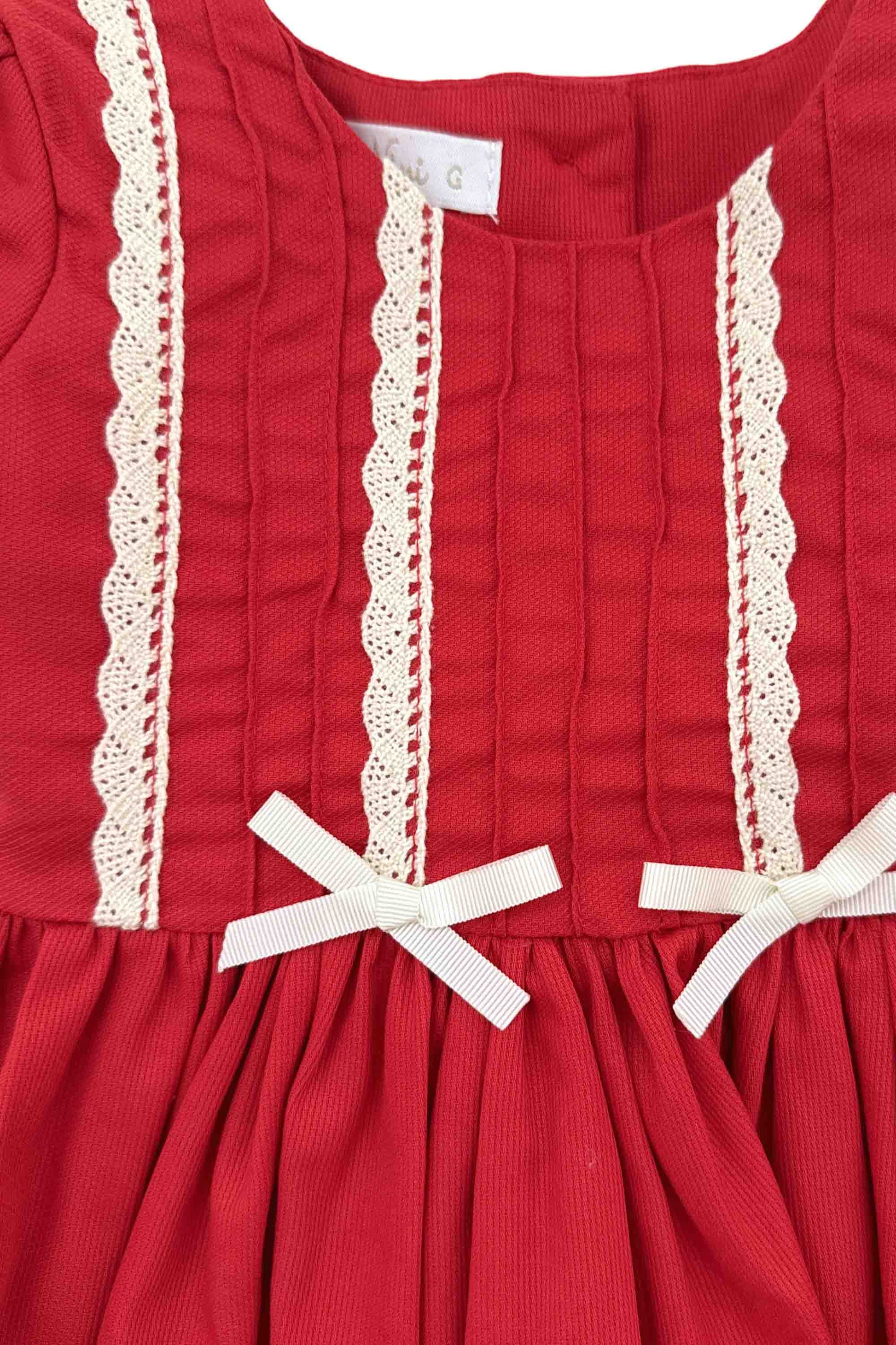 Vestido Infantil Letizia em Fustão com Renda e Nervuras Vermelho — foto 3