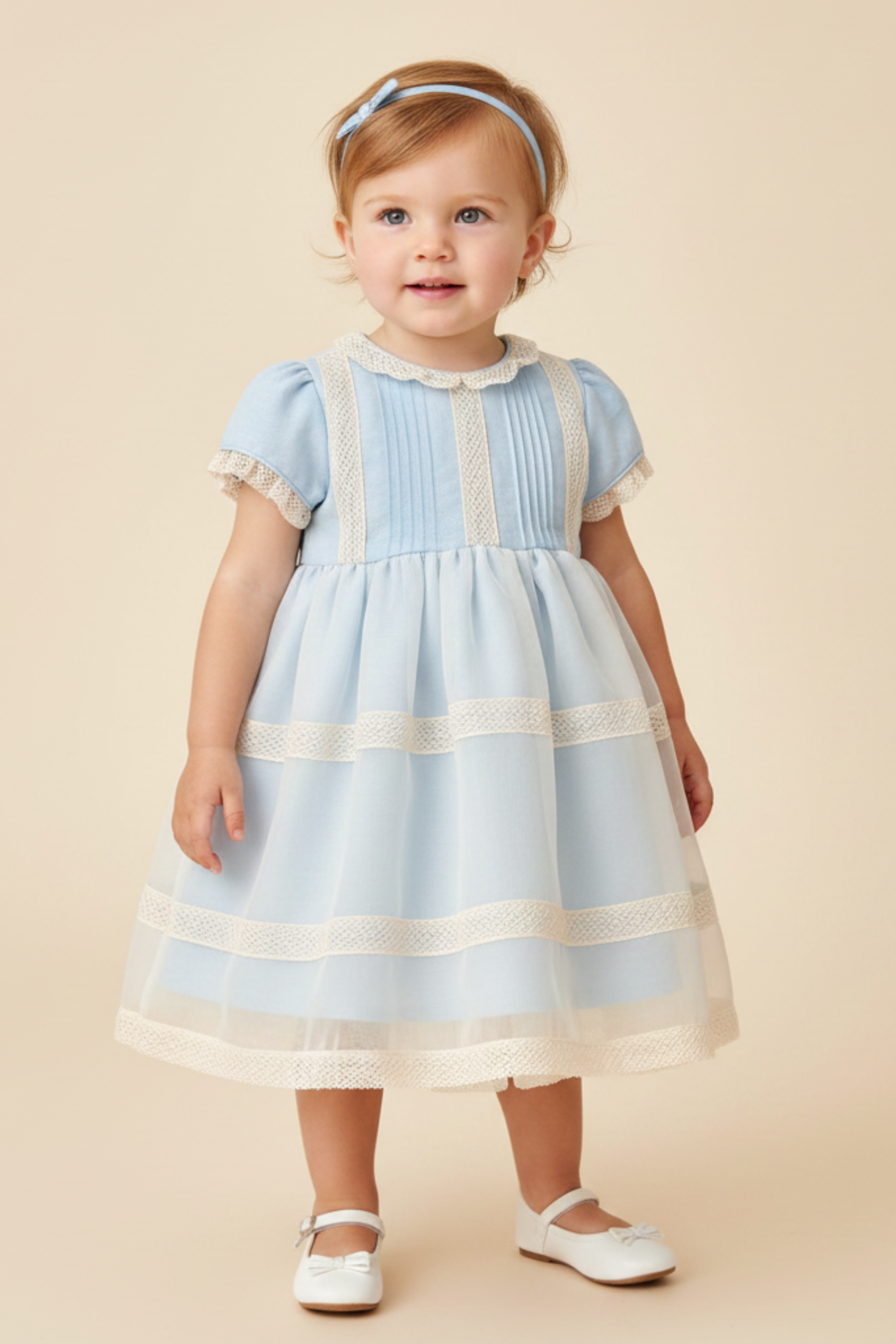 Vestido Infantil de Voal Azul com Detalhes em Renda