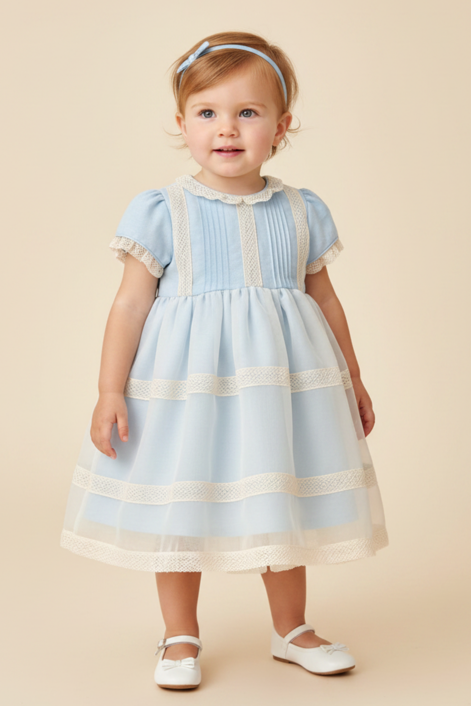 Vestido Infantil de Voal Azul com Detalhes em Renda