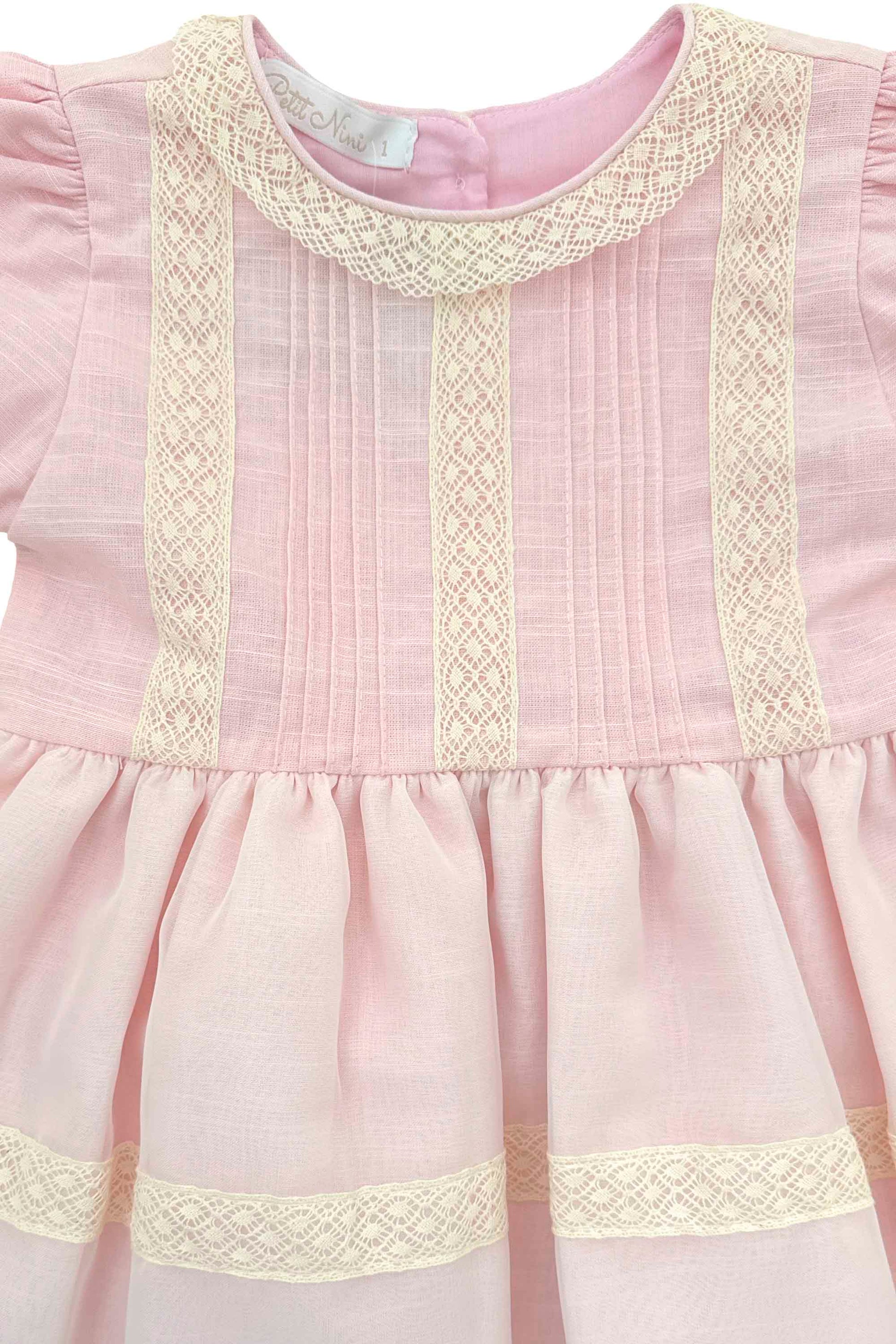 Vestido Infantil de Voal Rosa com Detalhes em Renda — foto 5